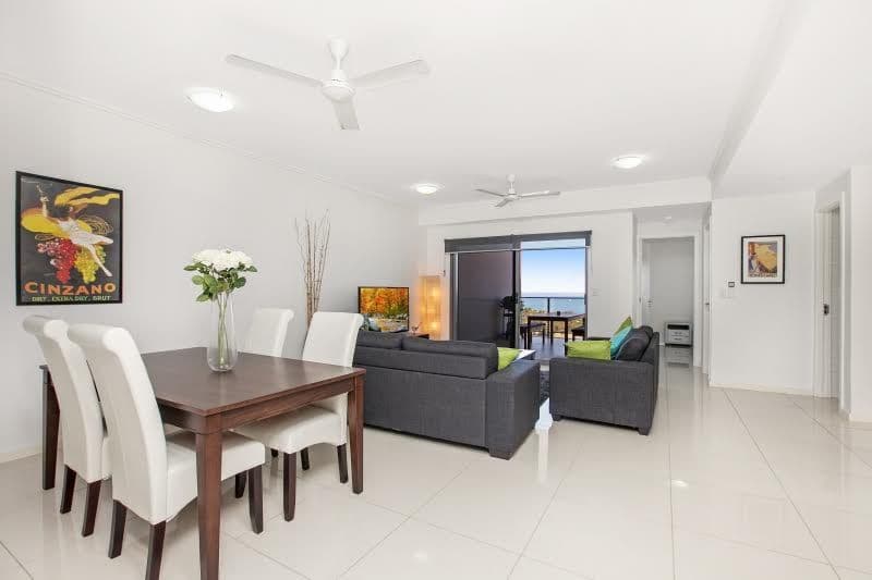805 (37) /108 Mitchell Street, DARWIN CITY NT 0800, Darwin City - Thumbnail 4