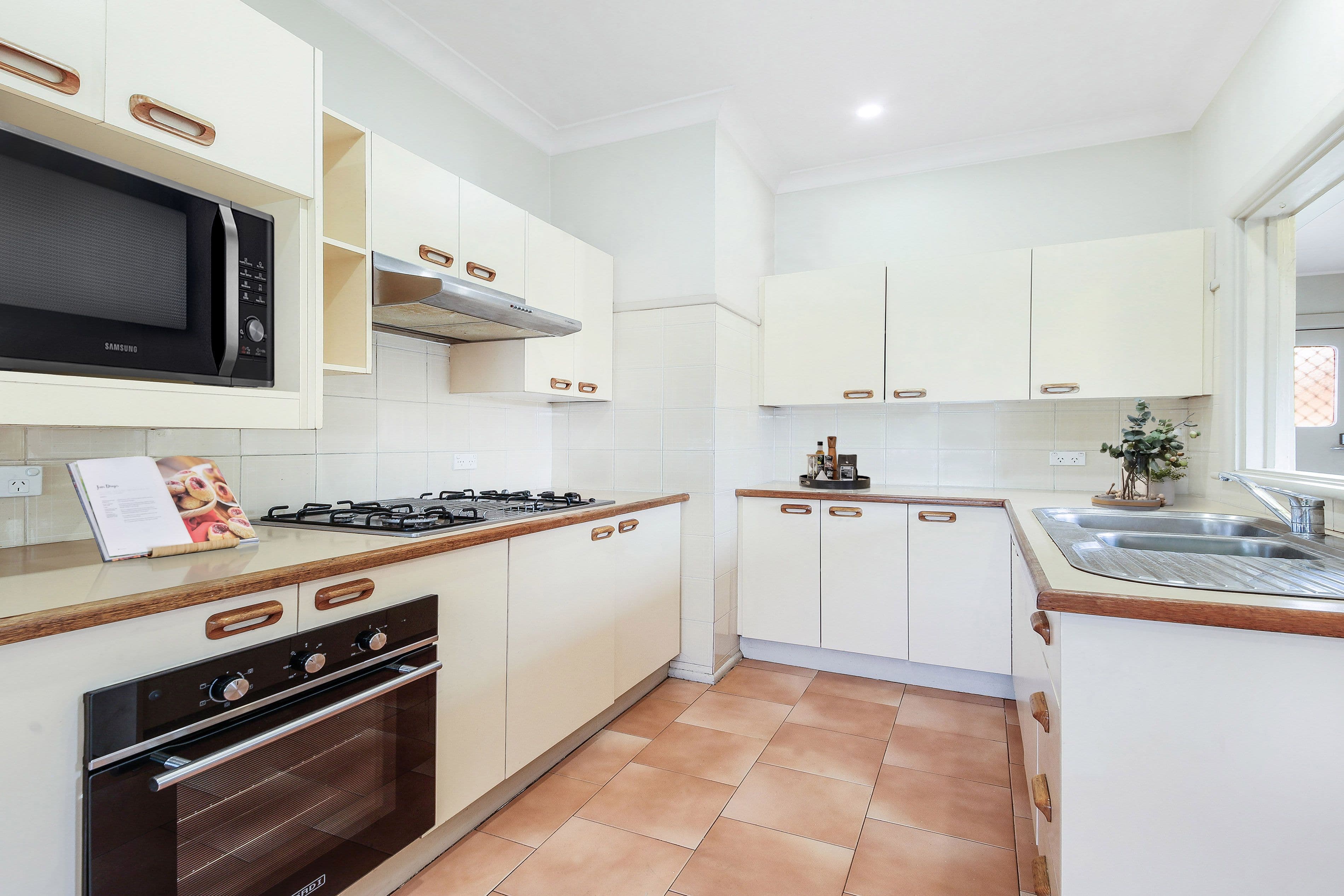 82 Beatrice Street, Bass Hill NSW 2197, Bass Hill - Thumbnail 3