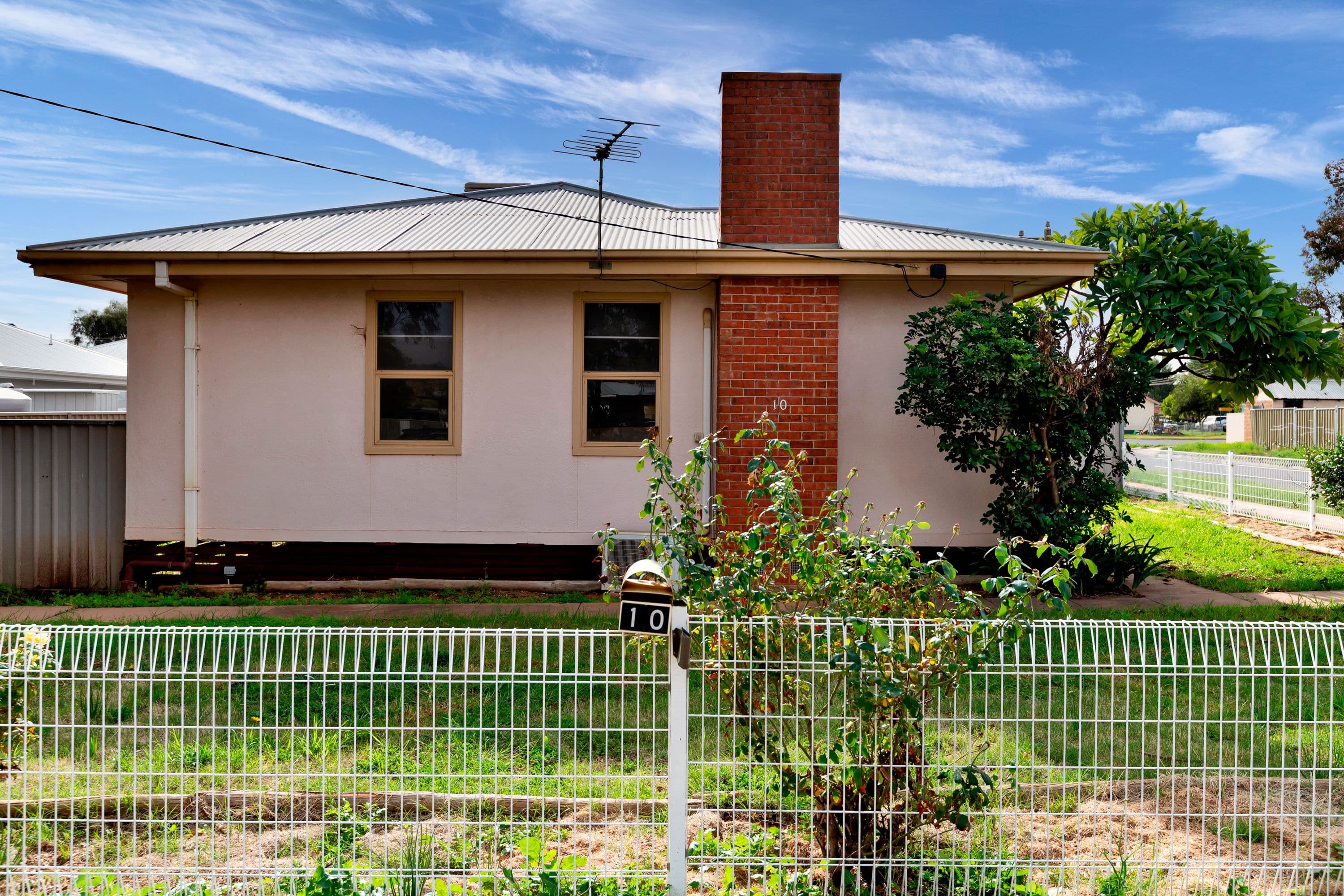 10 Westcliffs Avenue, Red Cliffs VIC 3496, Red Cliffs - Image 1