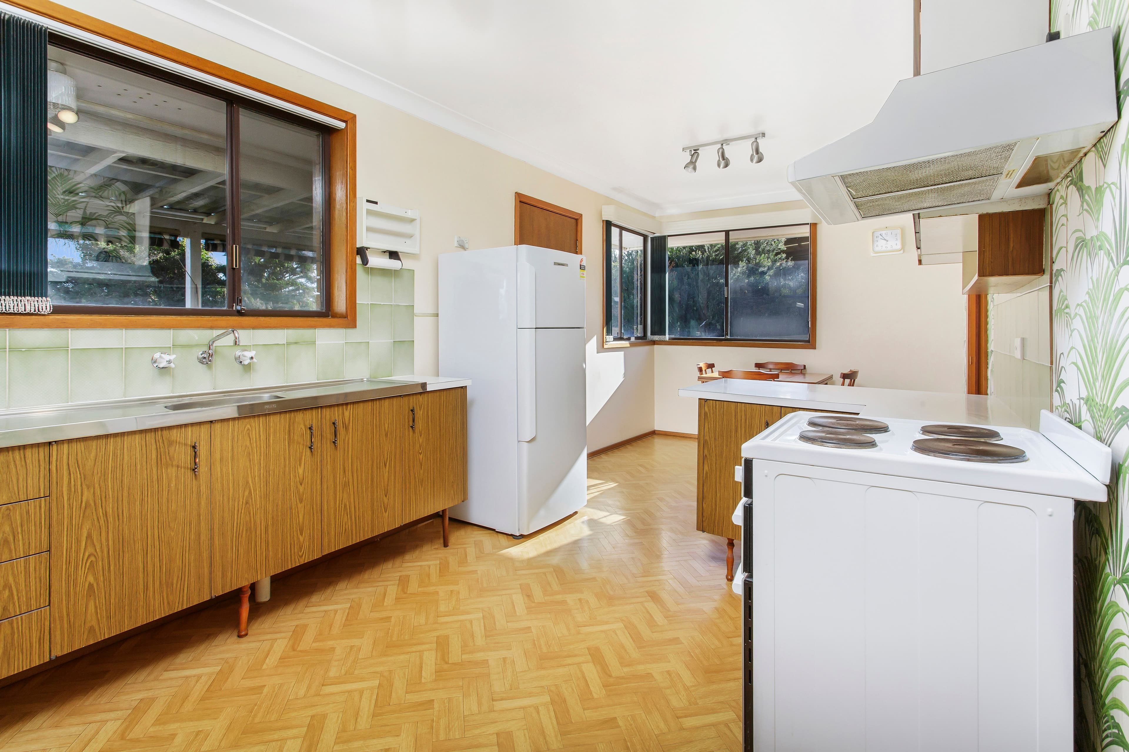 42 Henricks Parade, Mount Warrigal NSW 2528, Mount Warrigal - Thumbnail 5