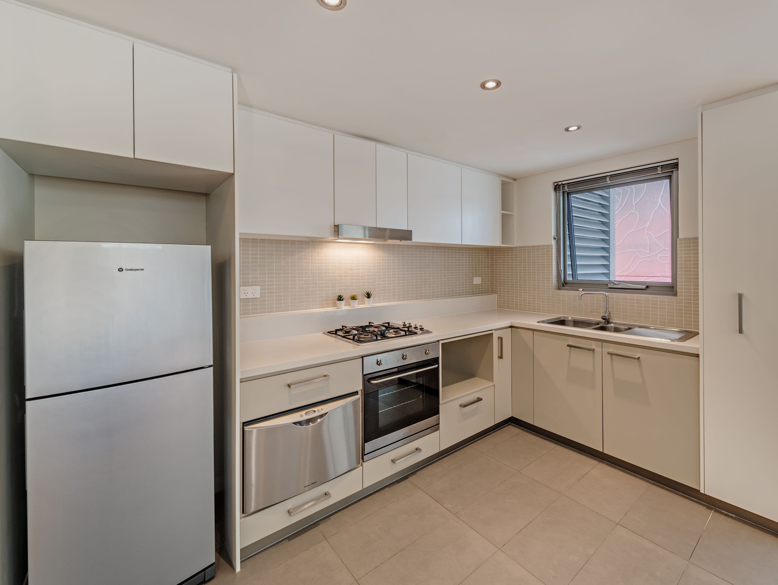 4/2 Bremer Promenade, East Perth WA 6004, East Perth - Thumbnail 2