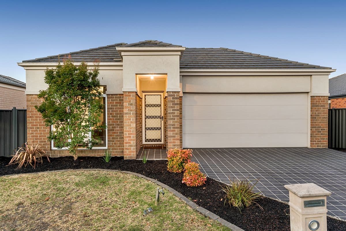 61 Mareeba Way, Craigieburn VIC 3064, Craigieburn - Image 1