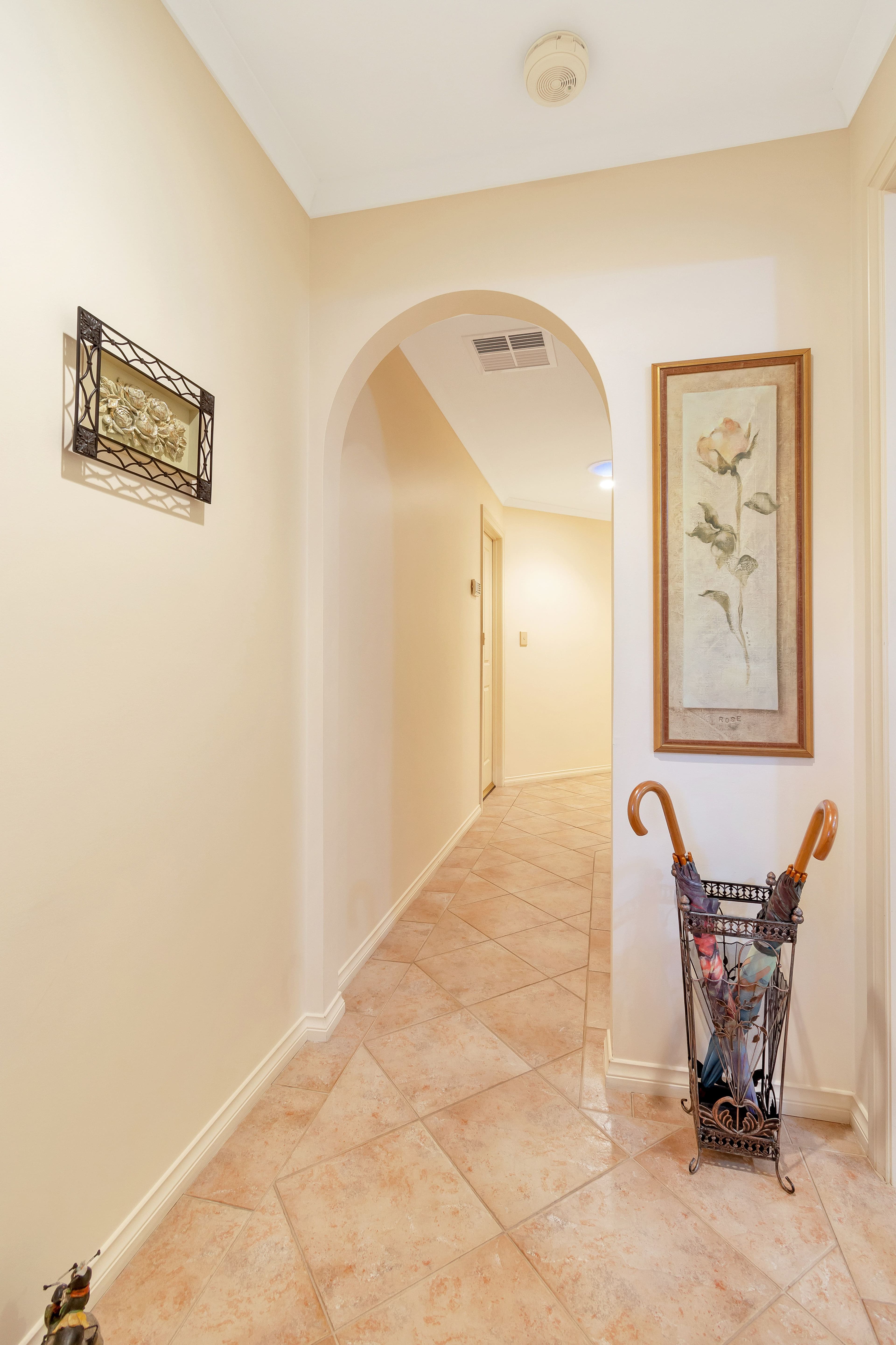 25 Lake Maurice Place, Greenwith SA 5125, Greenwith - Thumbnail 2
