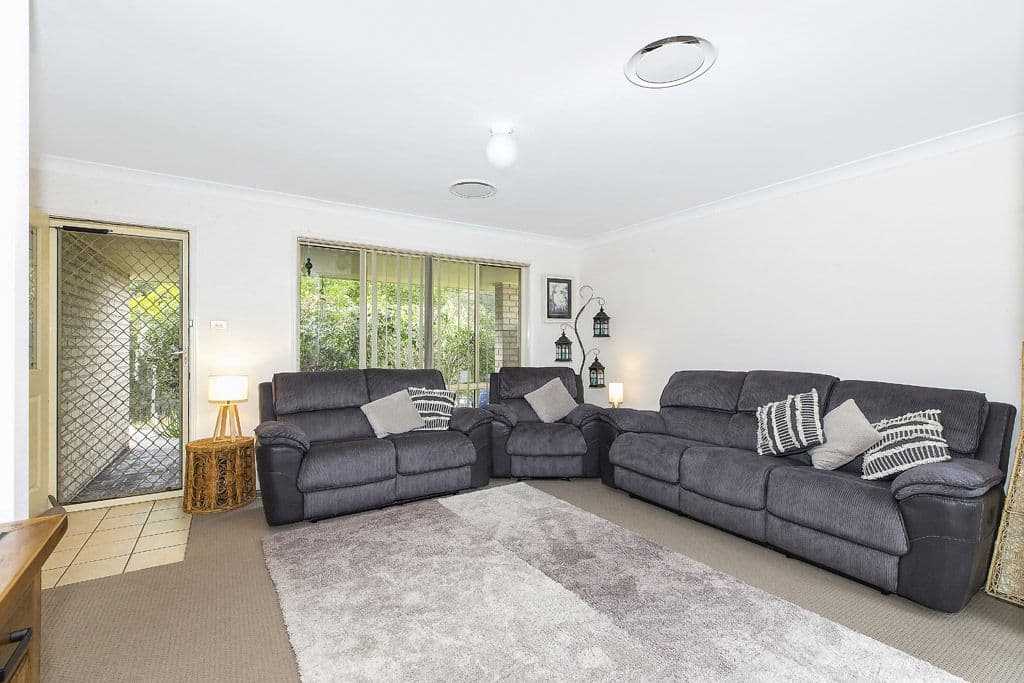 20 The Ridgeway, Bolton Point - Thumbnail 4