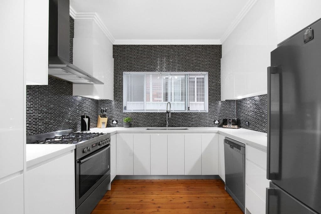 8 Warne Crescent, Beverly Hills NSW 2209, Beverly Hills - Thumbnail 2