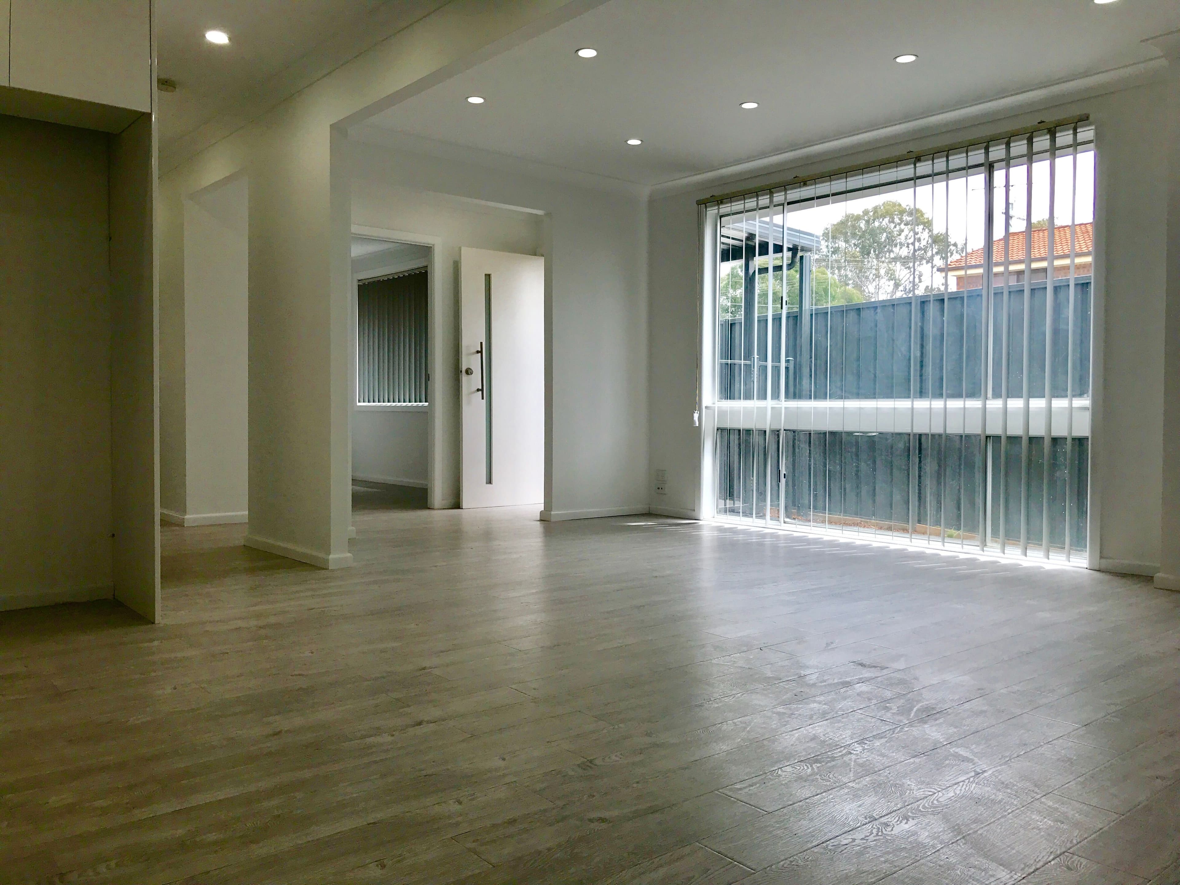 27 Templeton Crescent, Moorebank - Thumbnail 3