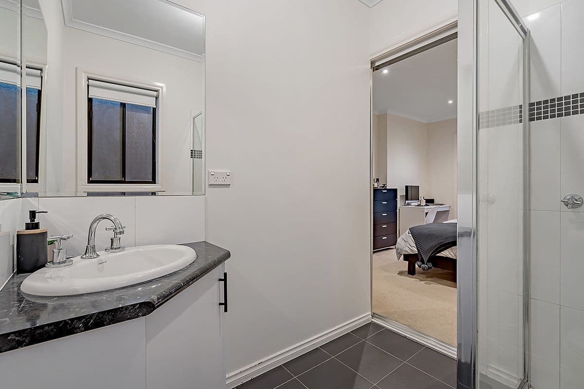 23 Discovery Close, Craigieburn VIC 3064, Craigieburn - Thumbnail 3