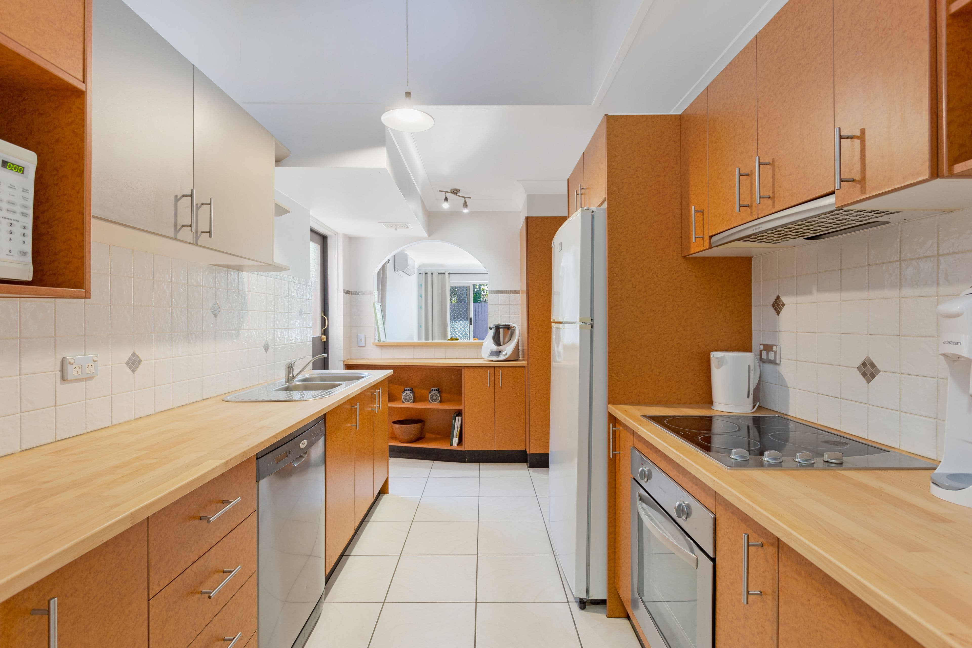 111 Salerno Street, Surfers Paradise QLD 4217, Surfers Paradise - Thumbnail 8