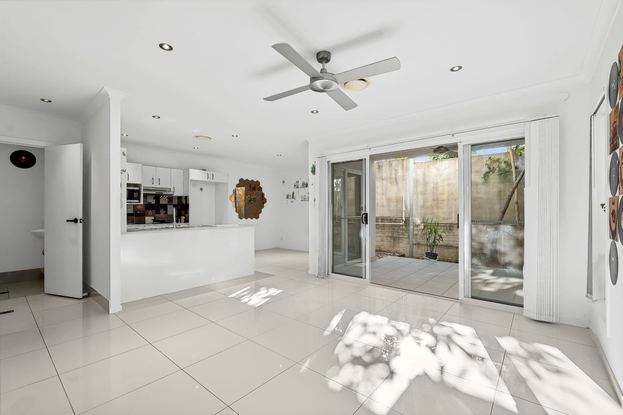 59 Ward Street, Southport QLD 4215, Southport - Thumbnail 2