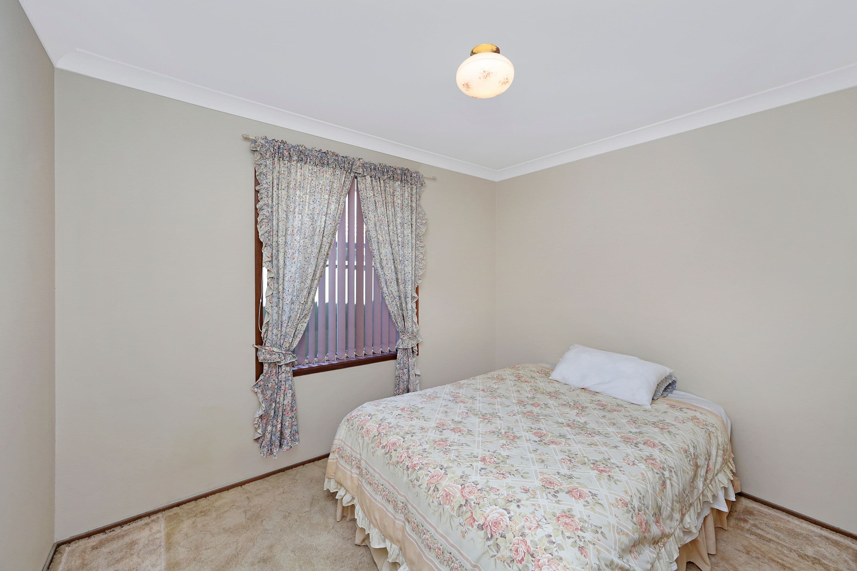 17 Glading Close, Lake Haven - Thumbnail 8