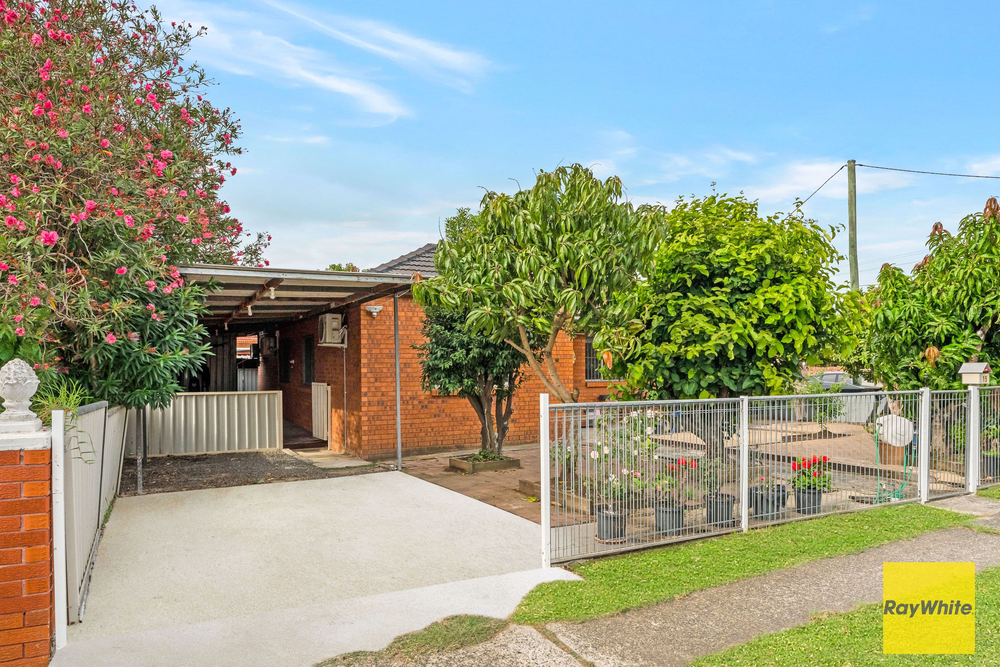 15 Edensor Road, Cabramatta West NSW 2166, Cabramatta West - Thumbnail 2