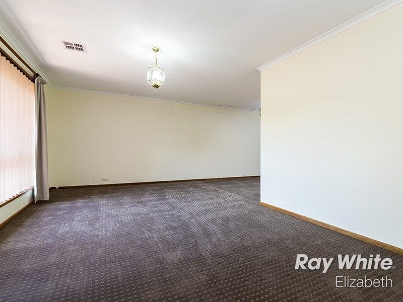 26 Megunya Crescent, Craigmore SA 5114, Craigmore - Thumbnail 3