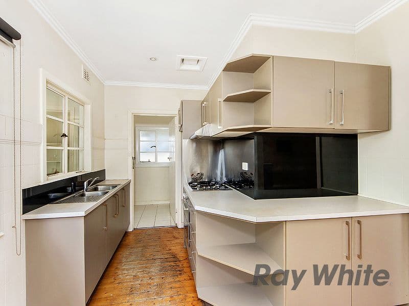 29 Buckley Avenue, Sunshine North VIC 3020, Sunshine North - Thumbnail 3