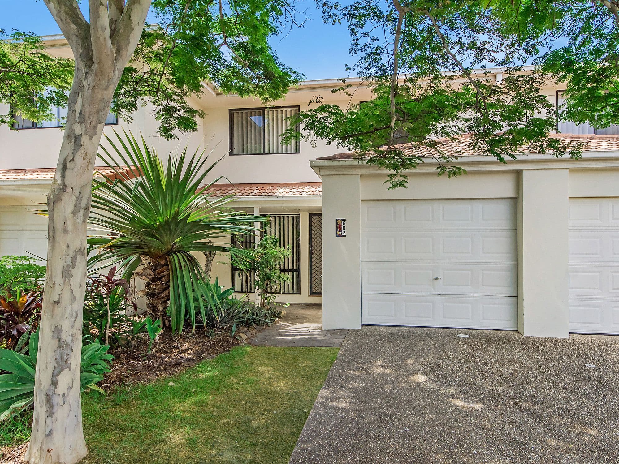 2 Gentian Drive, Arundel QLD 4214, Arundel - Image 1