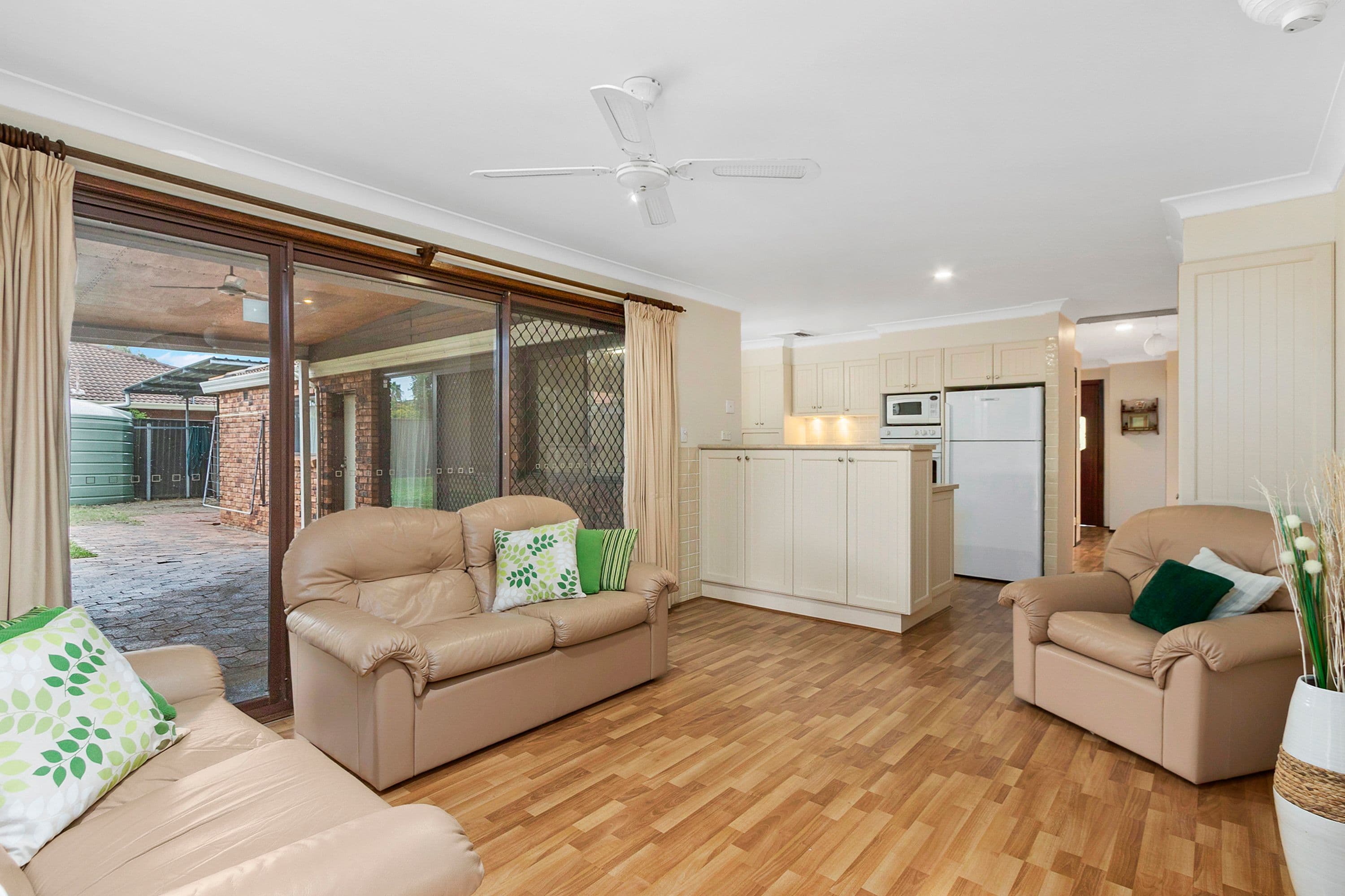 6 Mower Place, South Windsor - Thumbnail 5