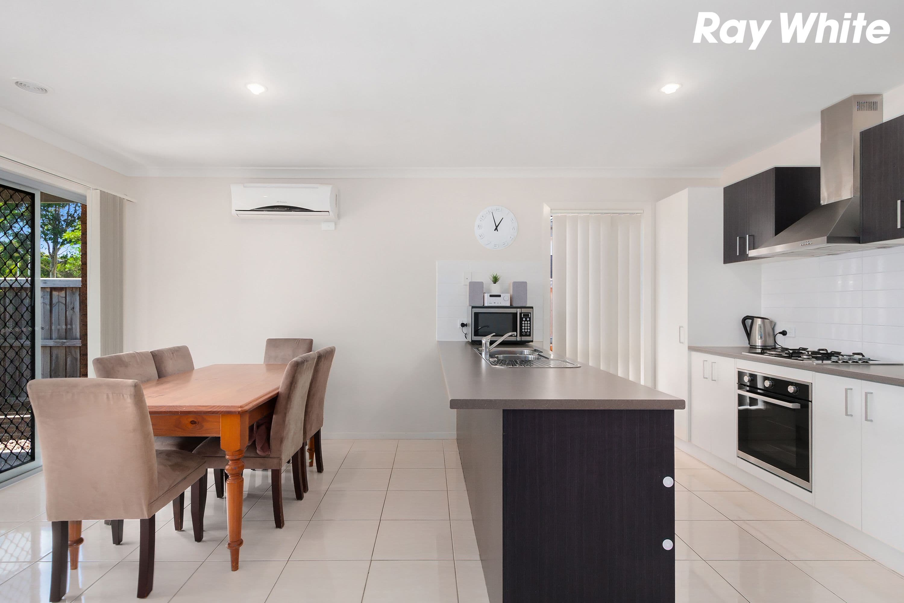 11 Glenvista Road, Pakenham VIC 3810, Pakenham - Thumbnail 4