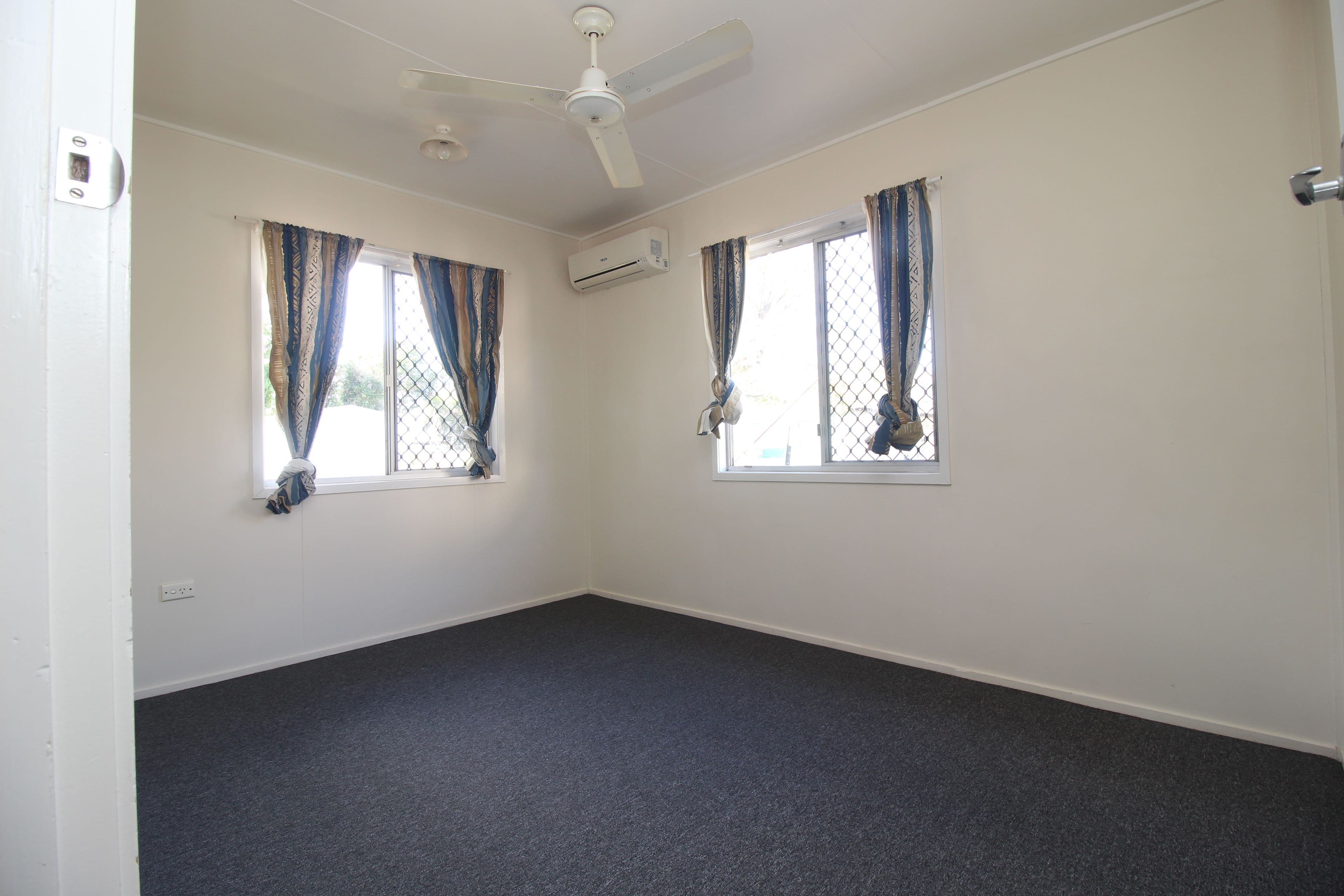 55 Esmond Street, Emerald QLD 4720, Emerald - Thumbnail 7