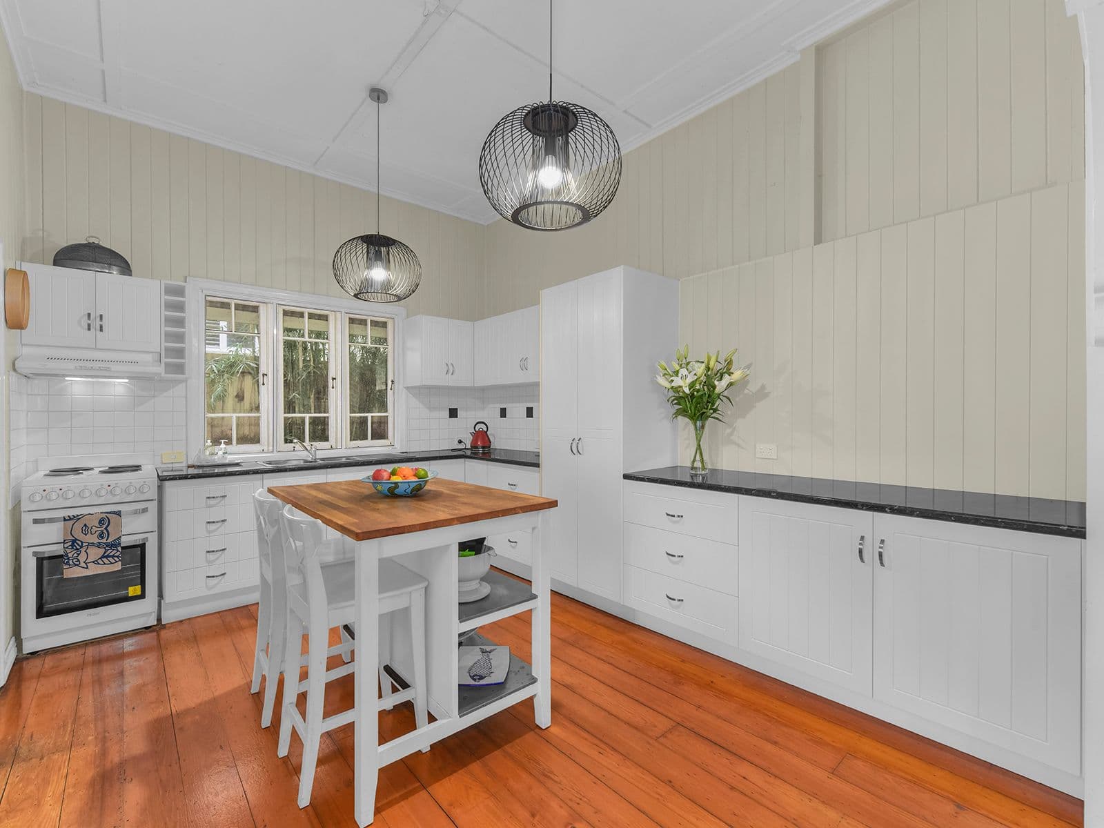4 Little Bennett Street, Norman Park QLD 4170, Norman Park - Image 1