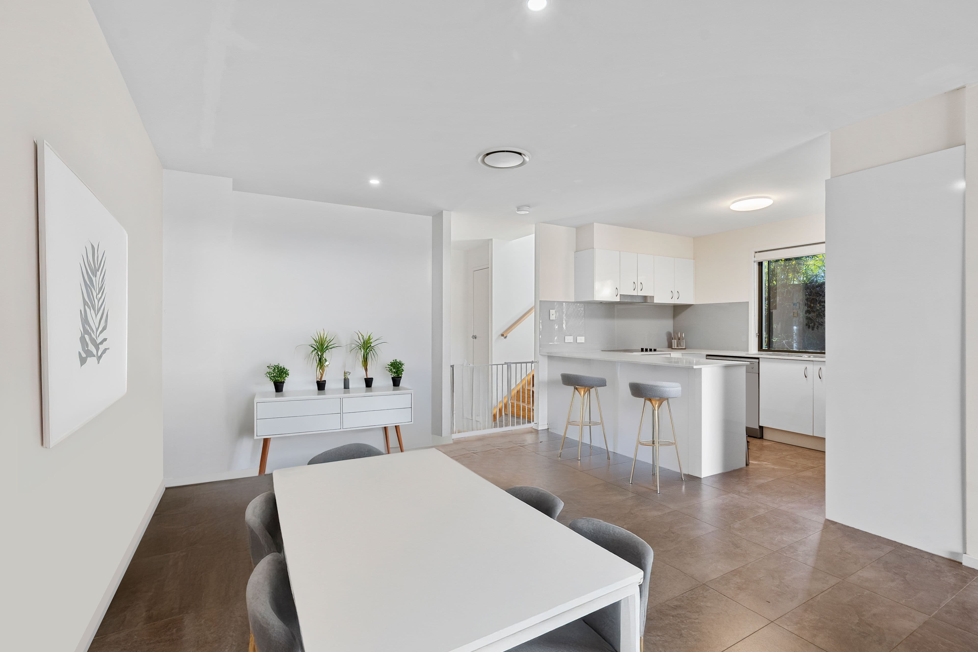 26 La Savina Drive, Coombabah QLD 4216, Coombabah - Thumbnail 2