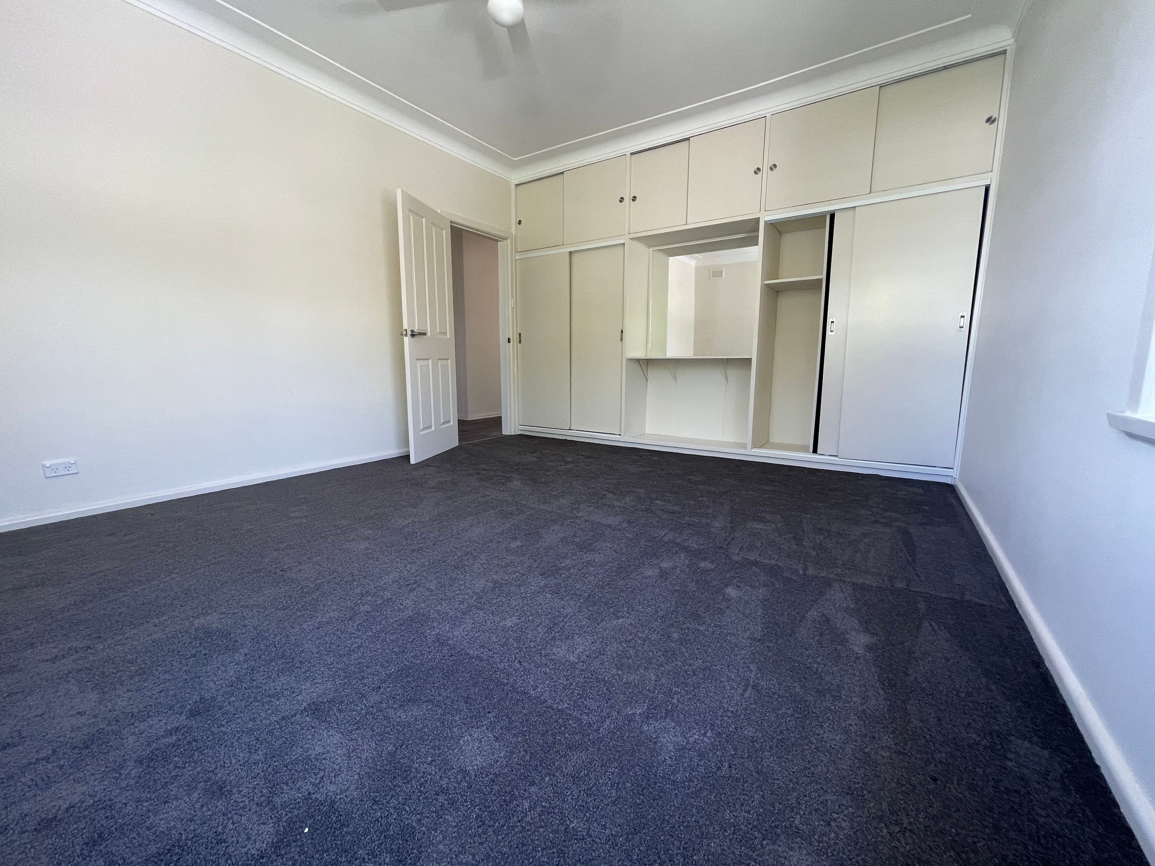 8 Lansdowne Street, Young NSW 2594, Young - Thumbnail 5