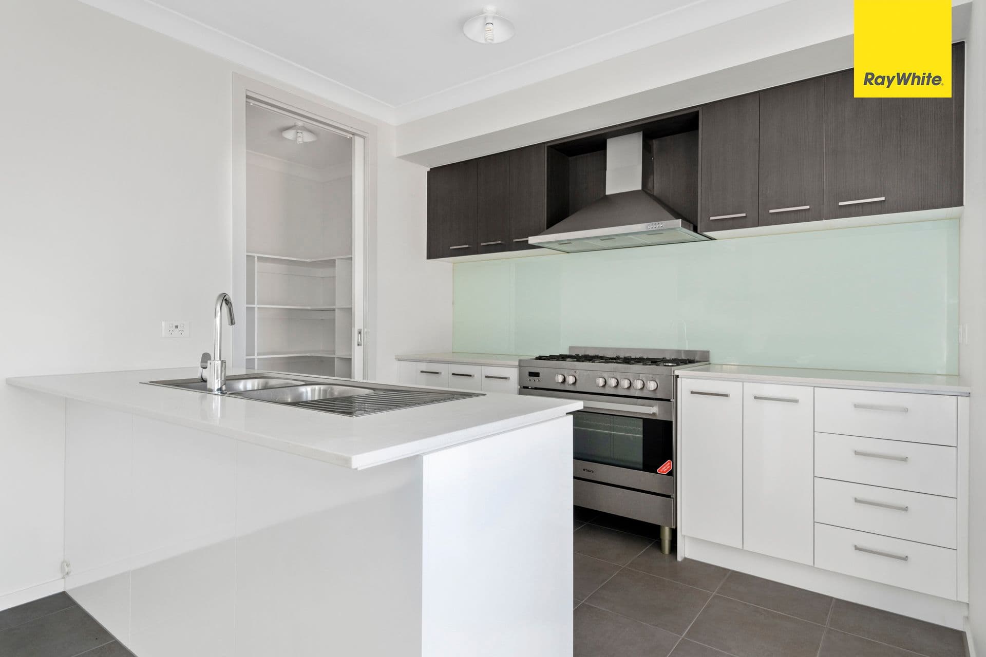 4 Slate Way, COBBLEBANK VIC 3338, Cobblebank - Thumbnail 5