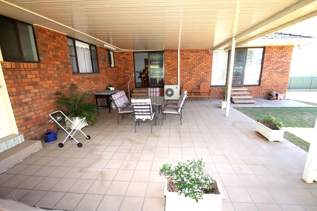 8 Simpson Street, Quirindi - Thumbnail 2