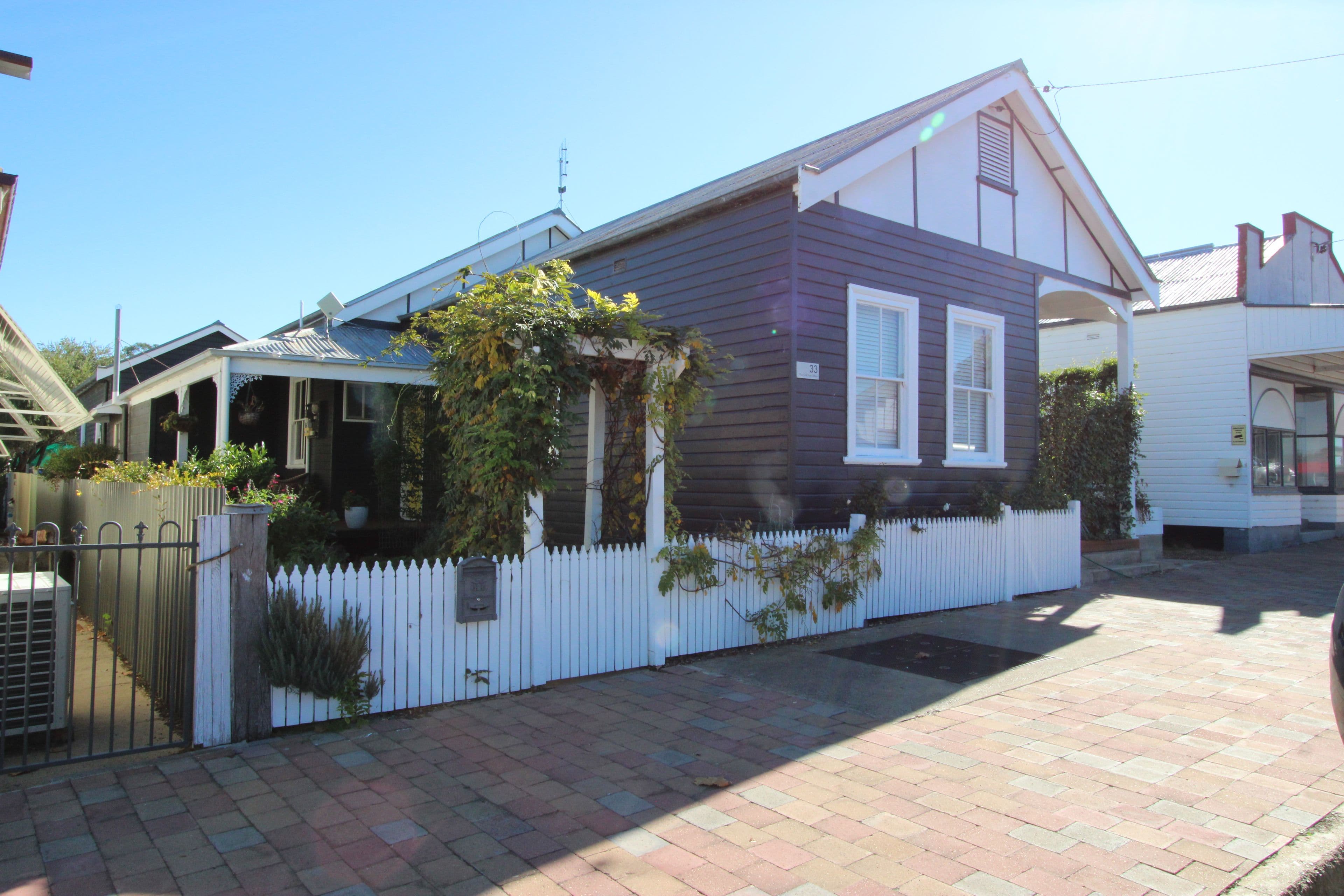 33 Albury Street, Ashford NSW 2361, Ashford - Thumbnail 2