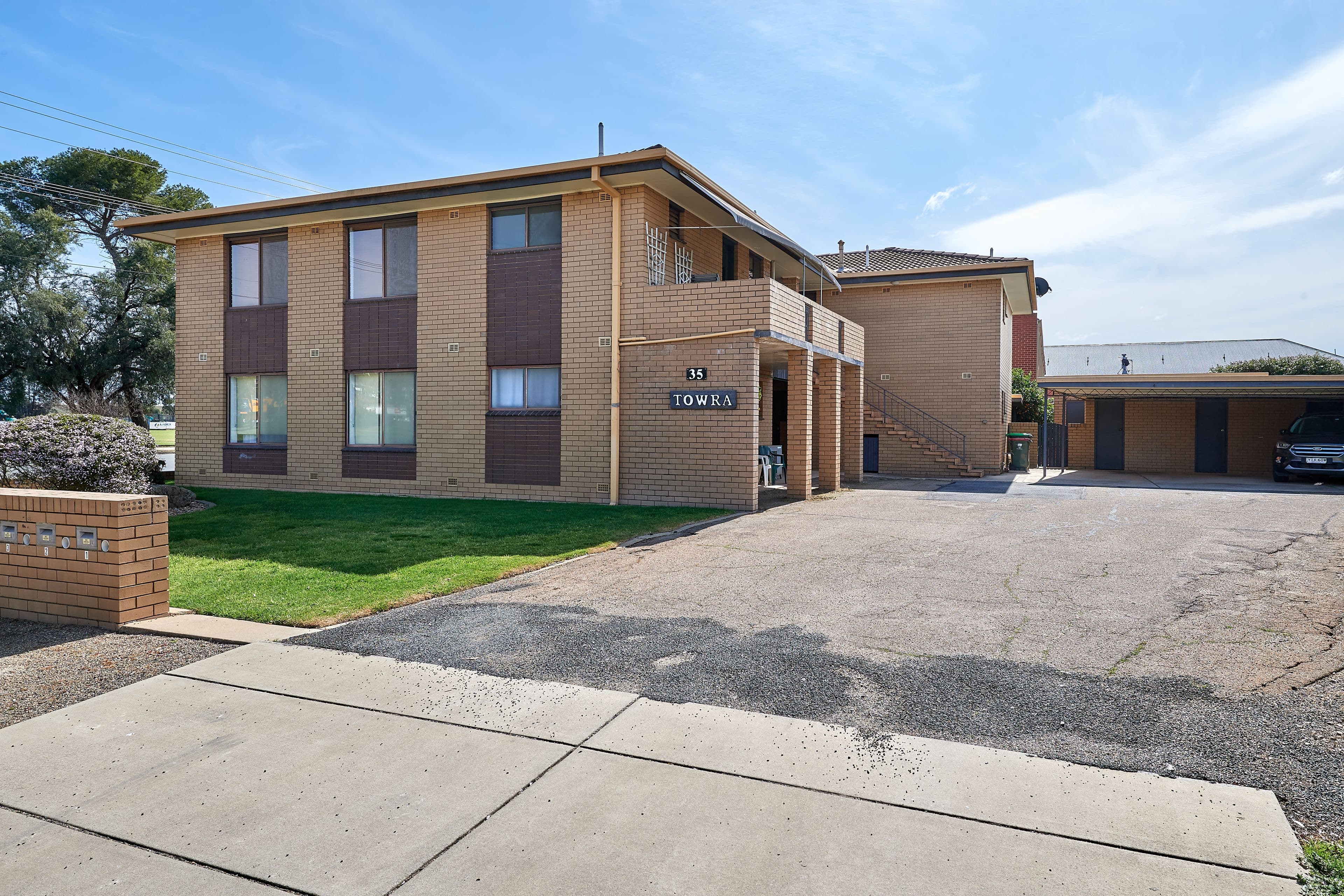 35 Higgins Avenue, Wagga Wagga NSW 2650, Wagga Wagga - Image 1