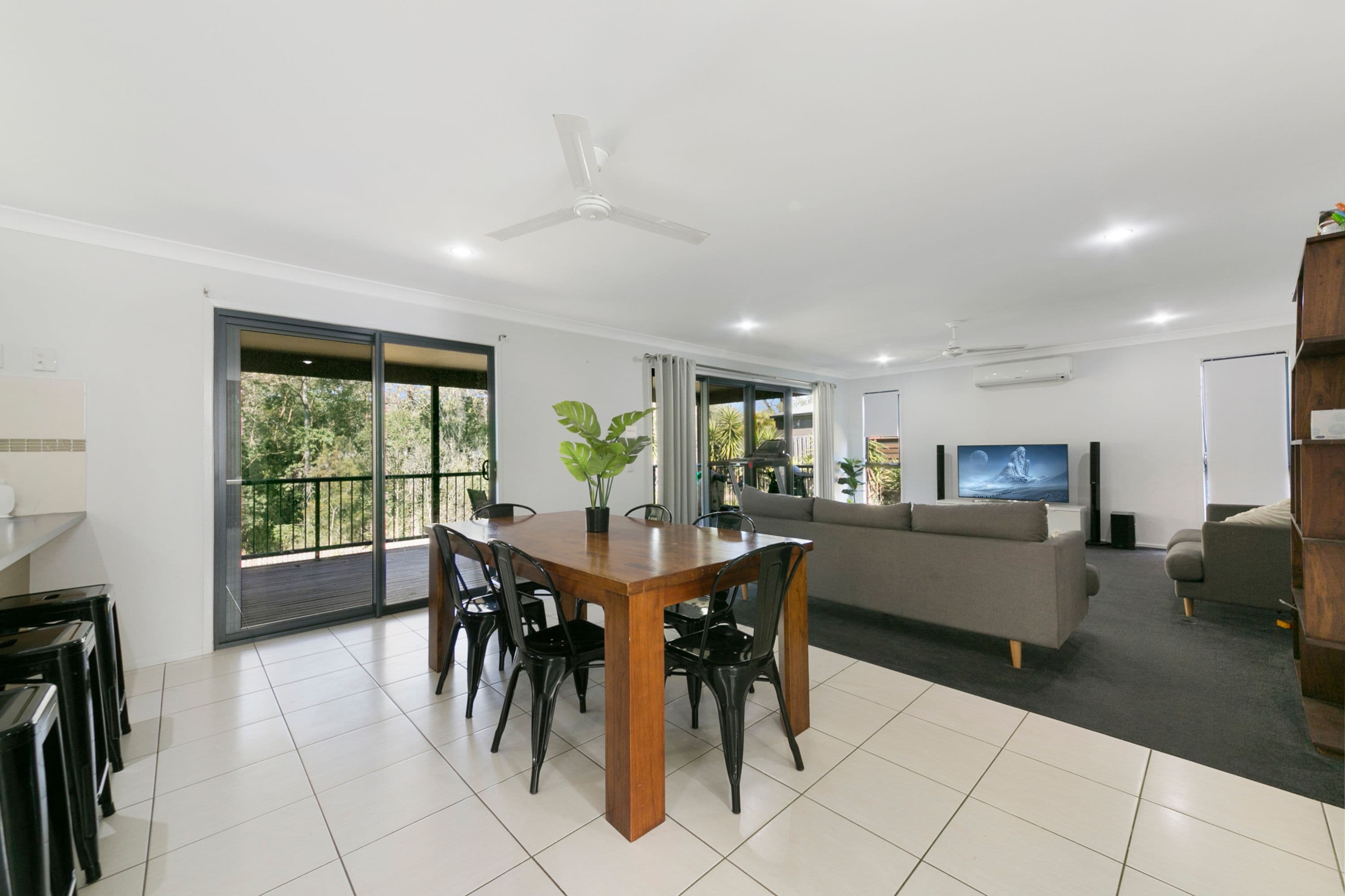 70 Cobb and Co Drive, Oxenford QLD 4210, Oxenford - Thumbnail 4
