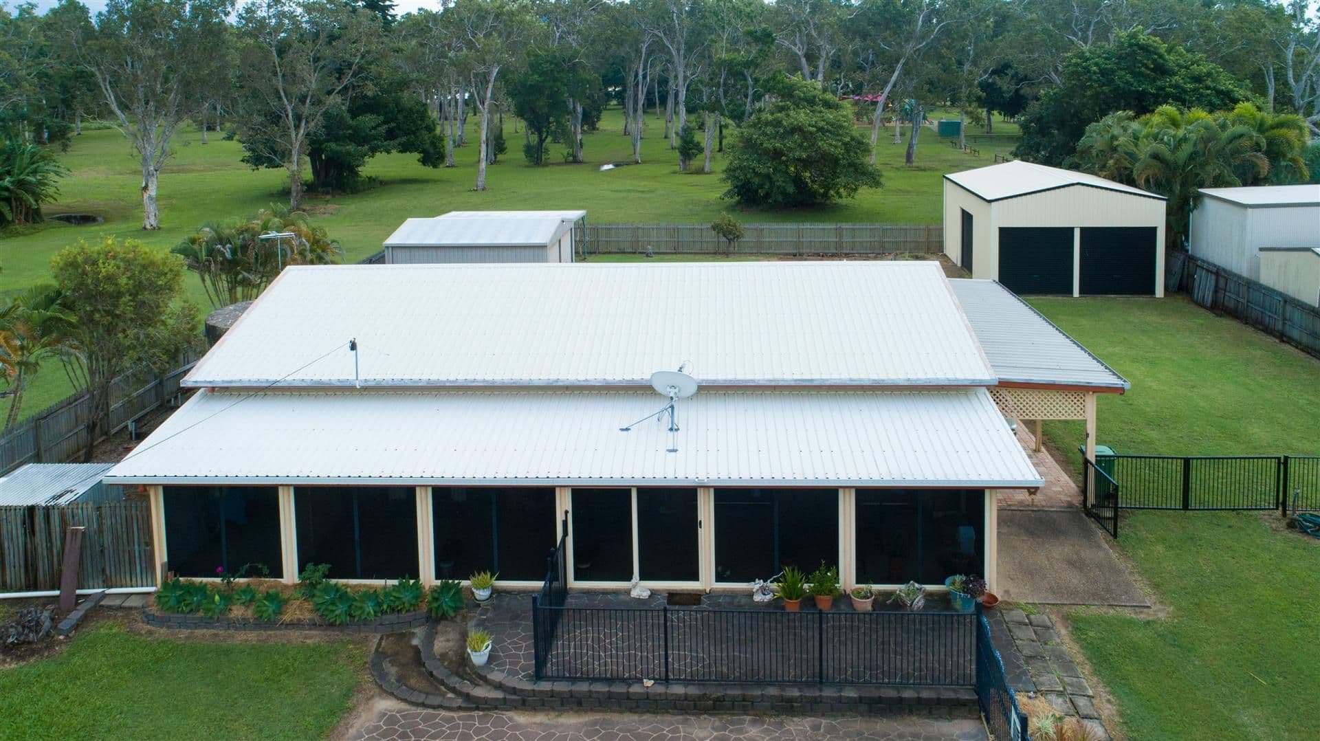 13 Peters Avenue, Midge Point QLD 4799, Midge Point - Thumbnail 3
