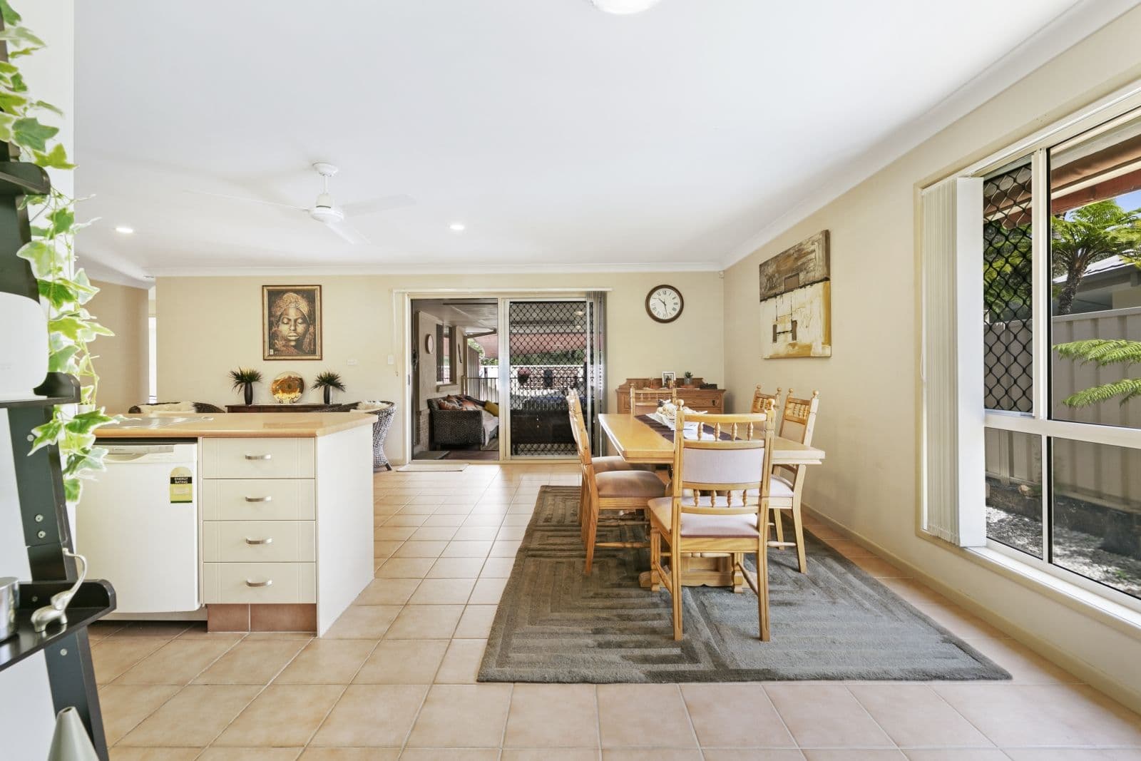 16 Christina Ryan Way, Arundel QLD 4214, Arundel - Thumbnail 6