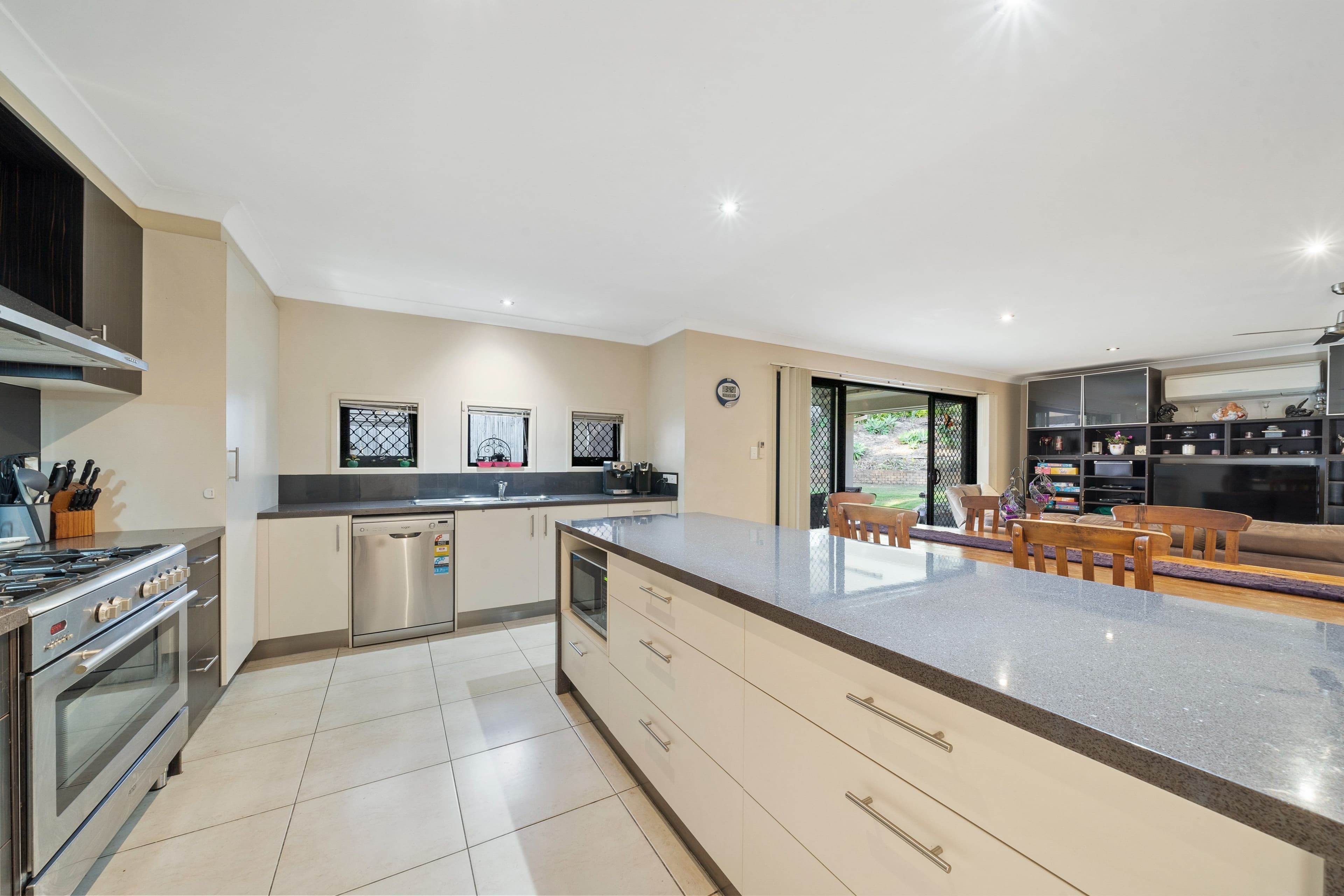 3 Jourama Court, Waterford QLD 4133, Waterford - Thumbnail 5