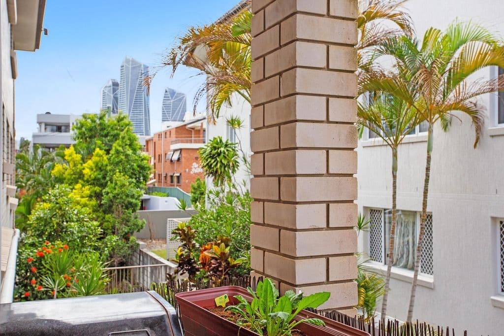 12 Rosewood Avenue 'The Cascades', Broadbeach QLD 4218, Broadbeach - Thumbnail 3