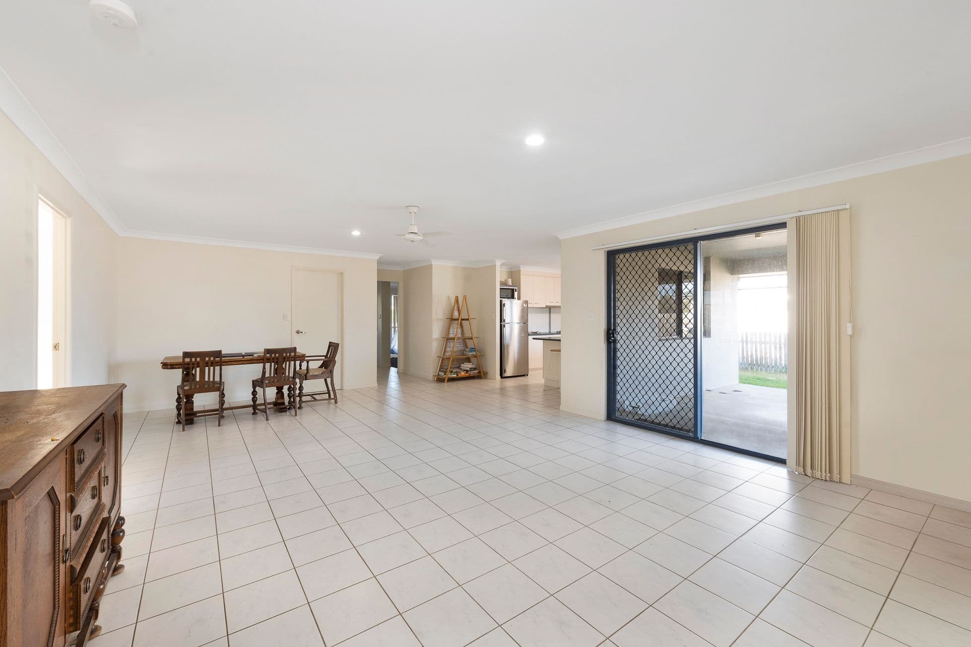 5 Peggy Drive, Coral Cove QLD 4670, Coral Cove - Thumbnail 4