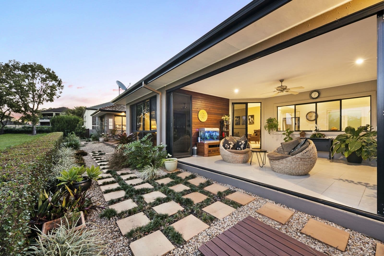 15 Little Hampton Court, Arundel QLD 4214, Arundel - Image 1