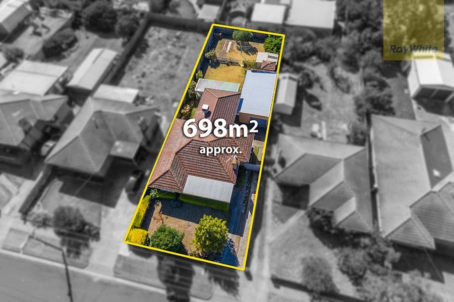 8 Rayfield Avenue, Craigieburn VIC 3064, Craigieburn - Image 1