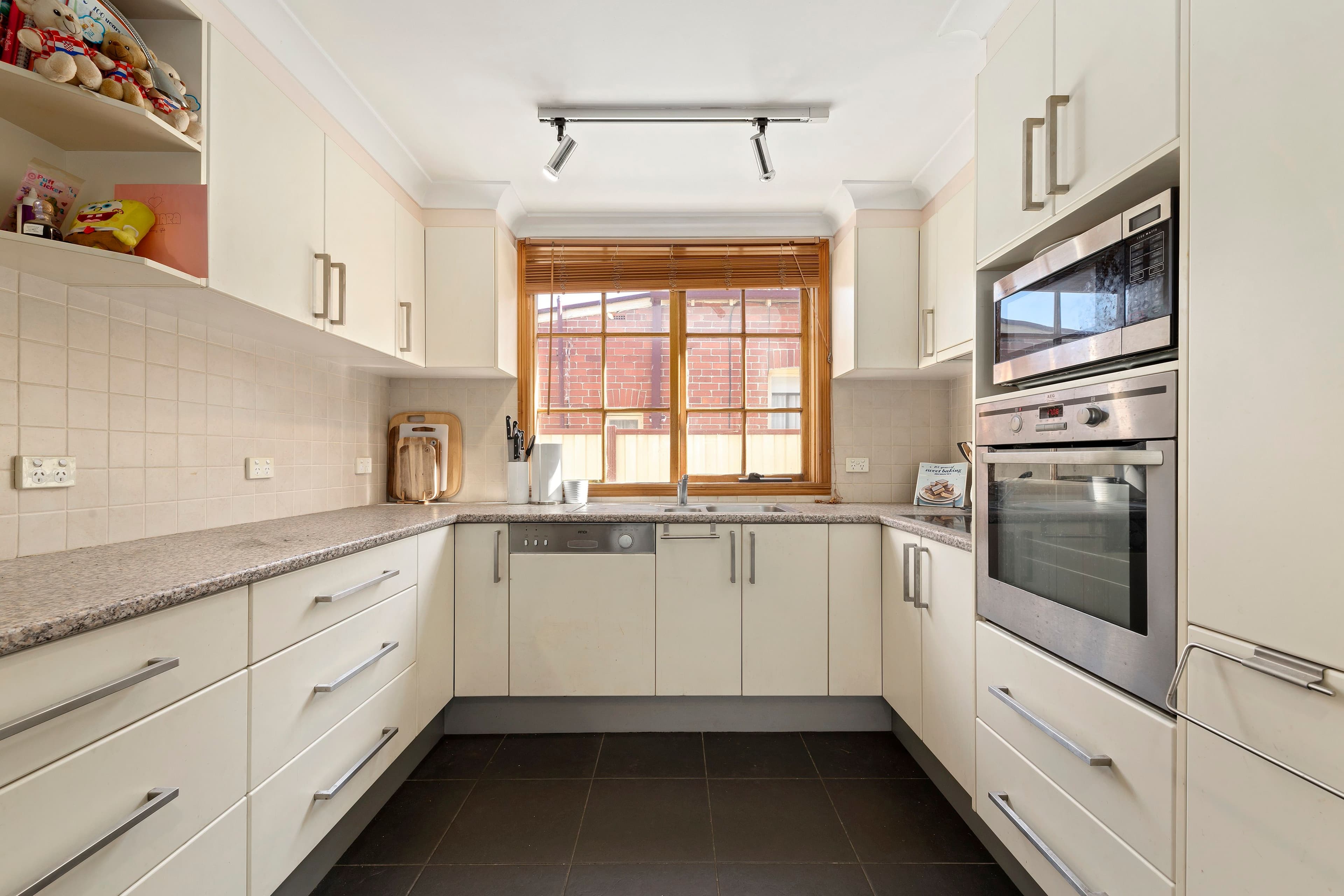 50 Davey Avenue, Oakleigh VIC 3166, Oakleigh - Thumbnail 3