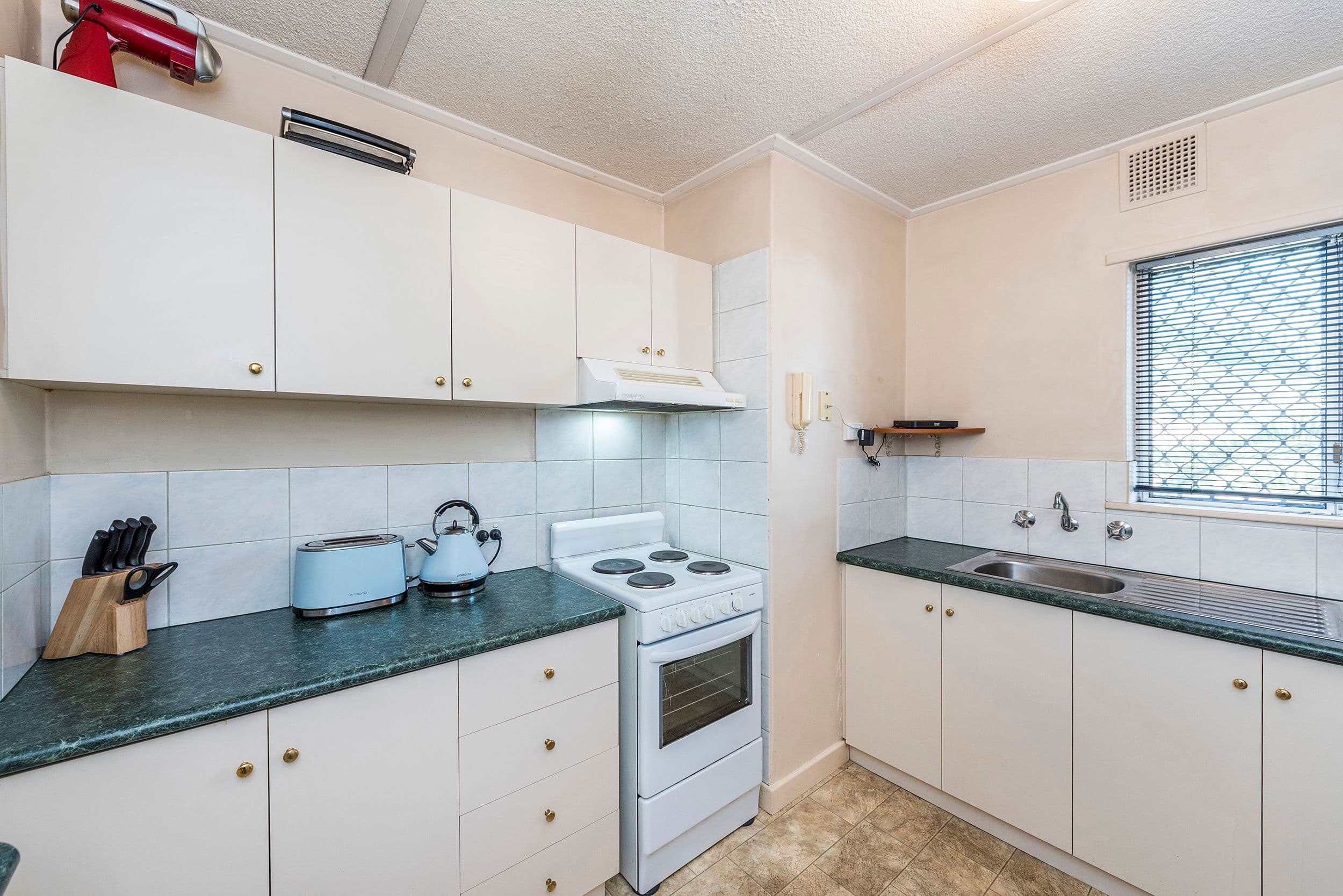 19/4 Canham Way, Orelia WA 6167, Orelia - Thumbnail 4