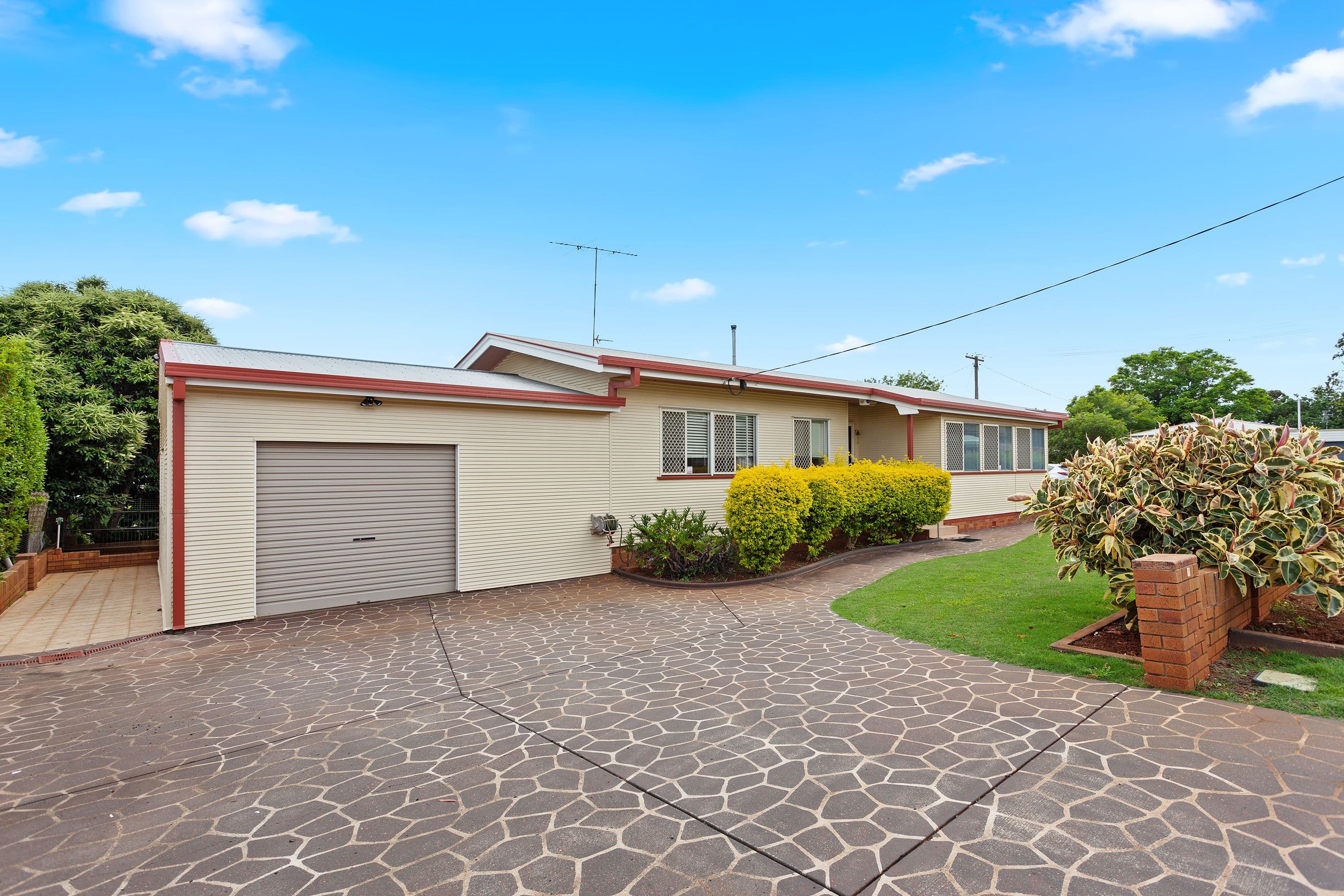 1 Hanlon Street, Newtown QLD 4350, Newtown - Thumbnail 2