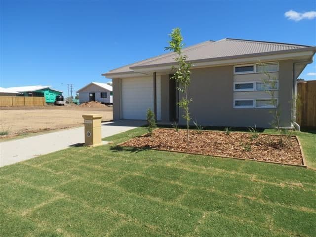 5 Lomandra Avenue, Roma QLD 4455, Roma - Thumbnail 2