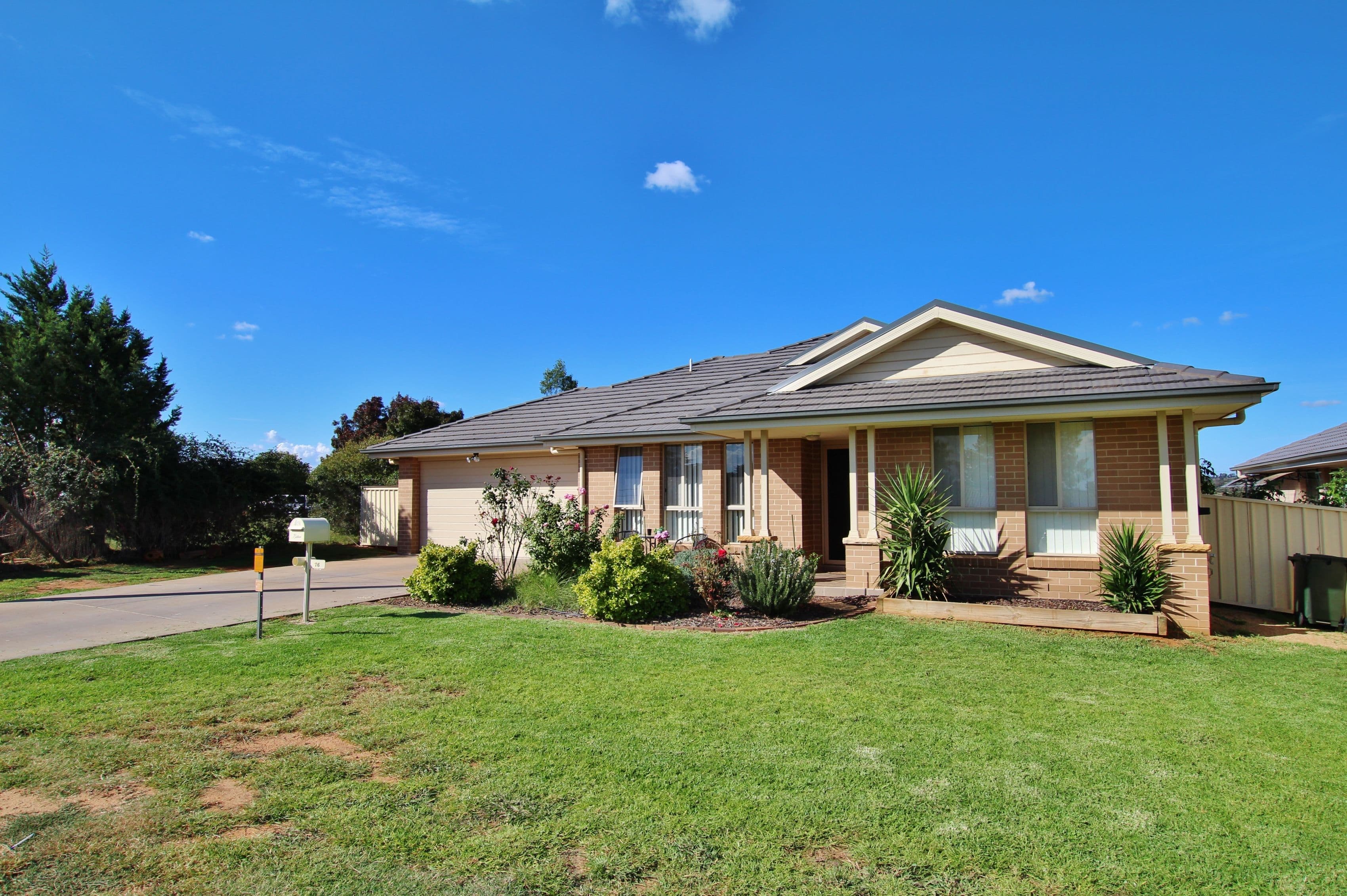 76 Hills Street, Young - Image 1