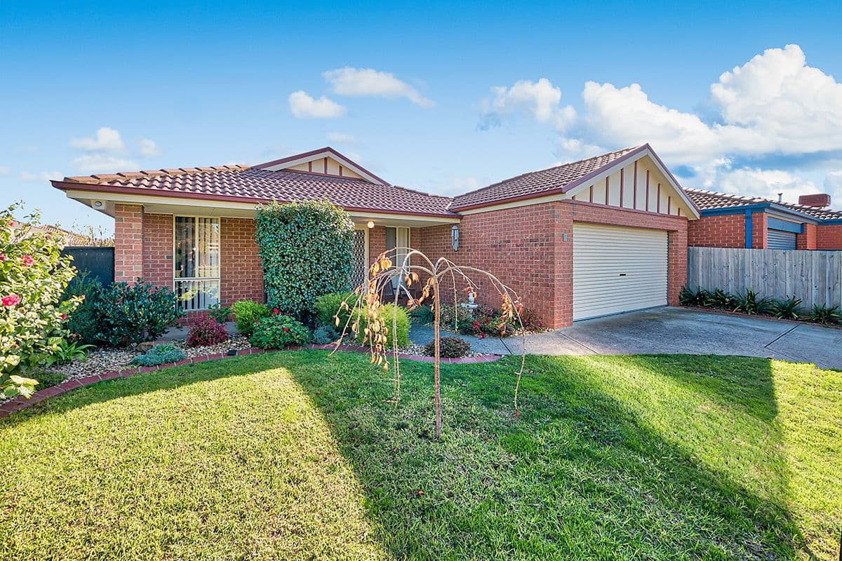 4 Gowrie Place, Cranbourne West VIC 3977, Cranbourne West - Thumbnail 2
