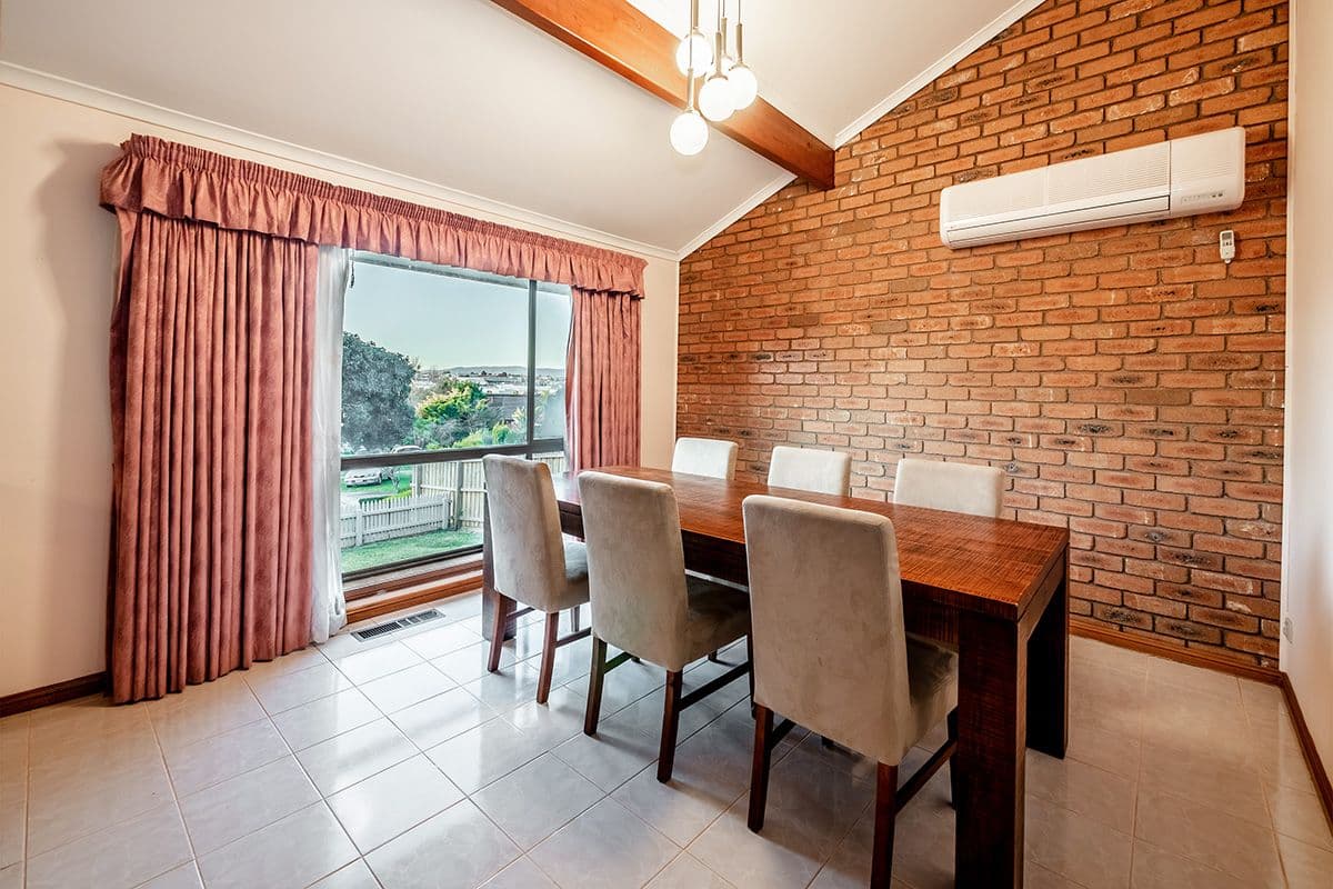 16 Munro Close, Hampton Park VIC 3976, Hampton Park - Thumbnail 3