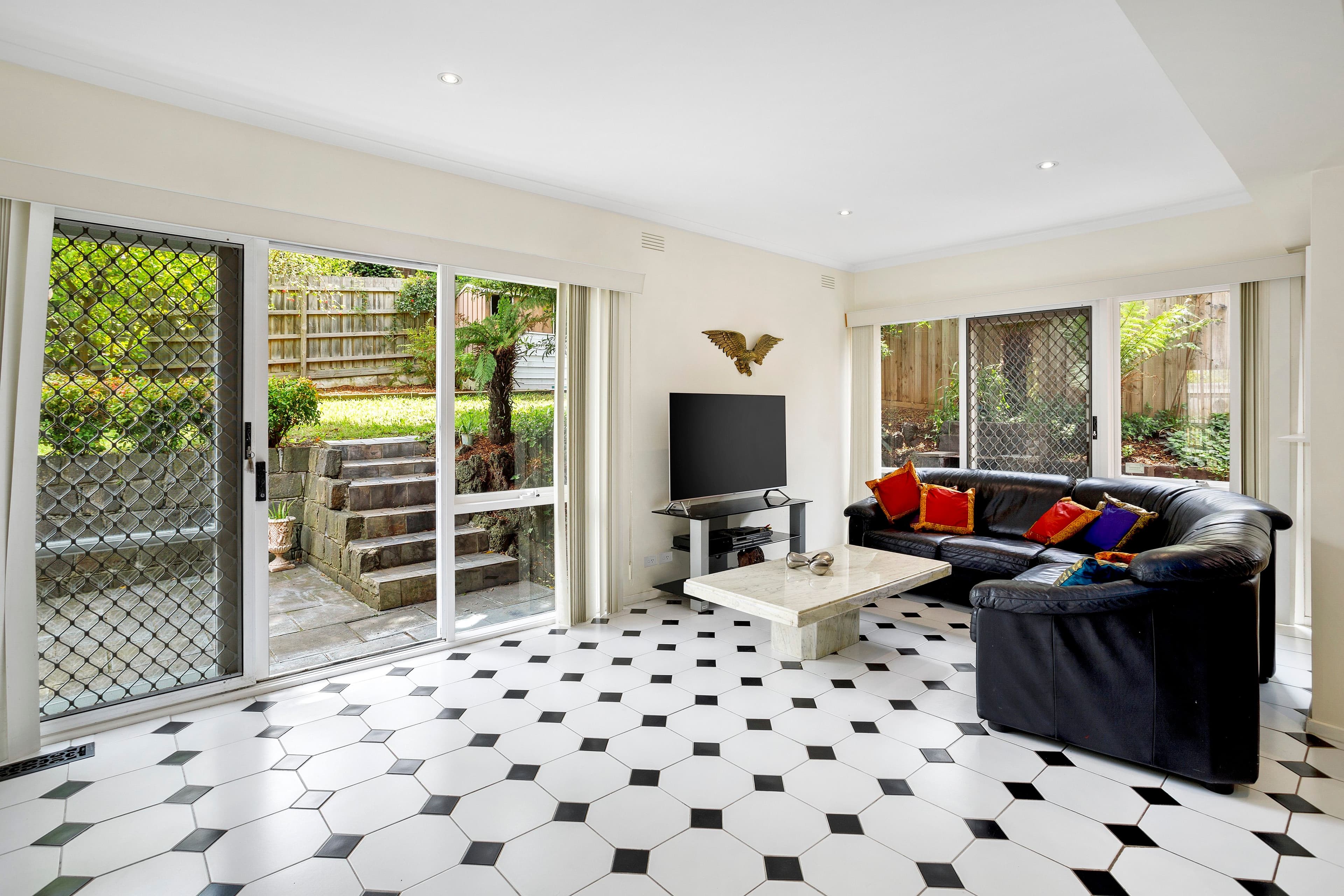 37 Linton Avenue, Templestowe Lower VIC 3107, Templestowe Lower - Thumbnail 3