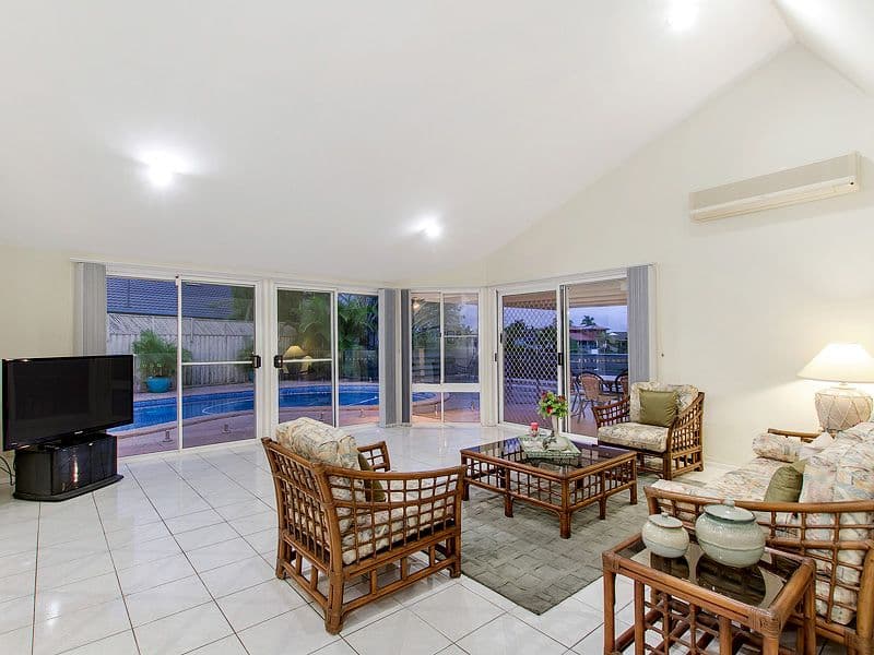 9 Gregory Drive, Carrara QLD 4211, Carrara - Thumbnail 6