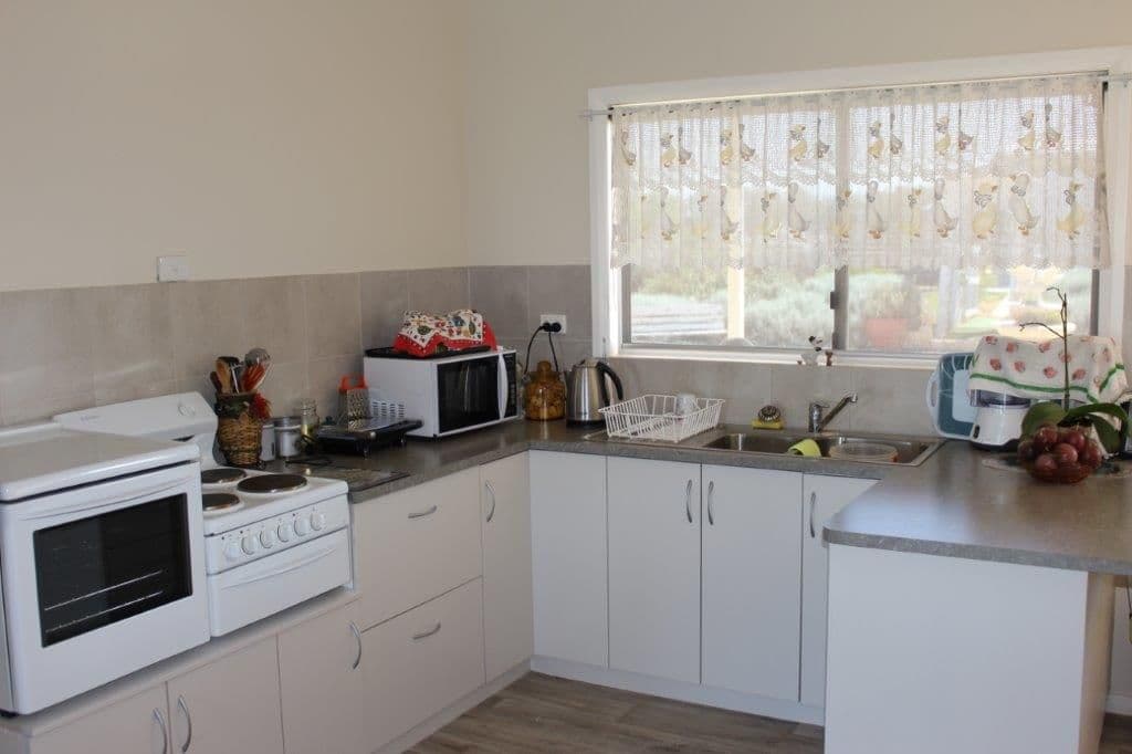 112 Loxton Drive, Bookara WA 6525, Bookara - Thumbnail 3