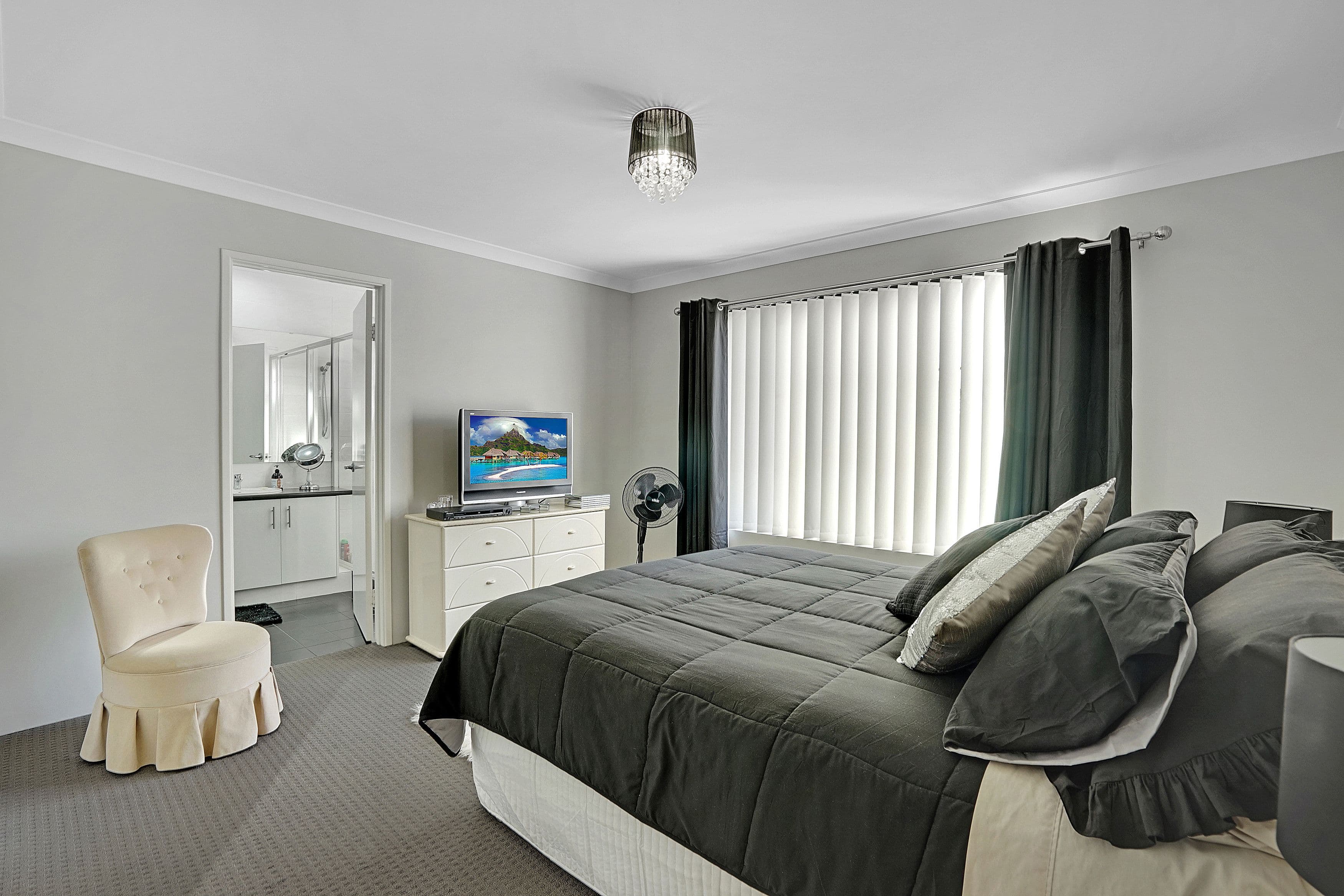 33 Saverne Way, Landsdale WA 6065, Landsdale - Thumbnail 4