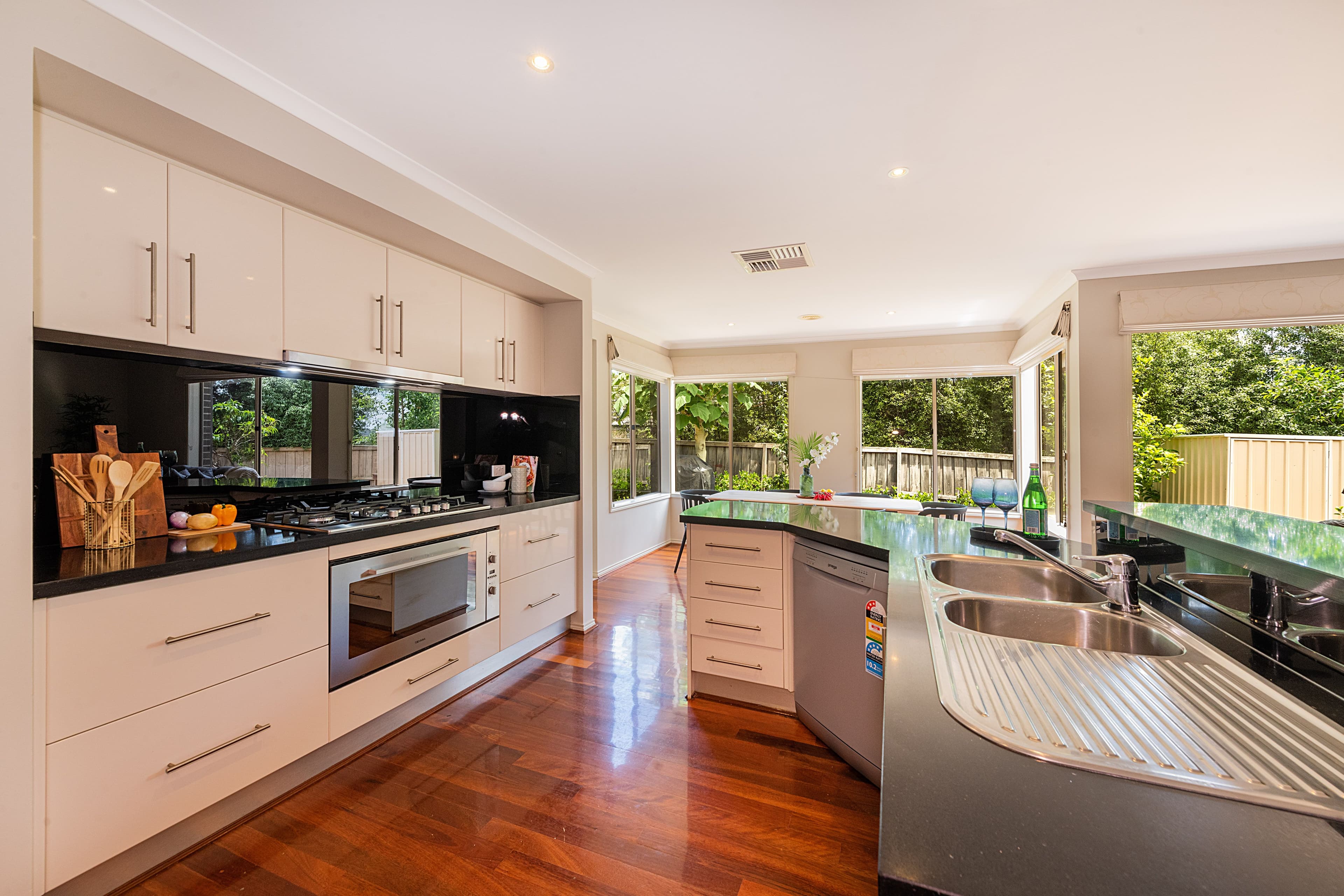 211 Cambridge Road, Mooroolbark VIC 3138, Mooroolbark - Thumbnail 4