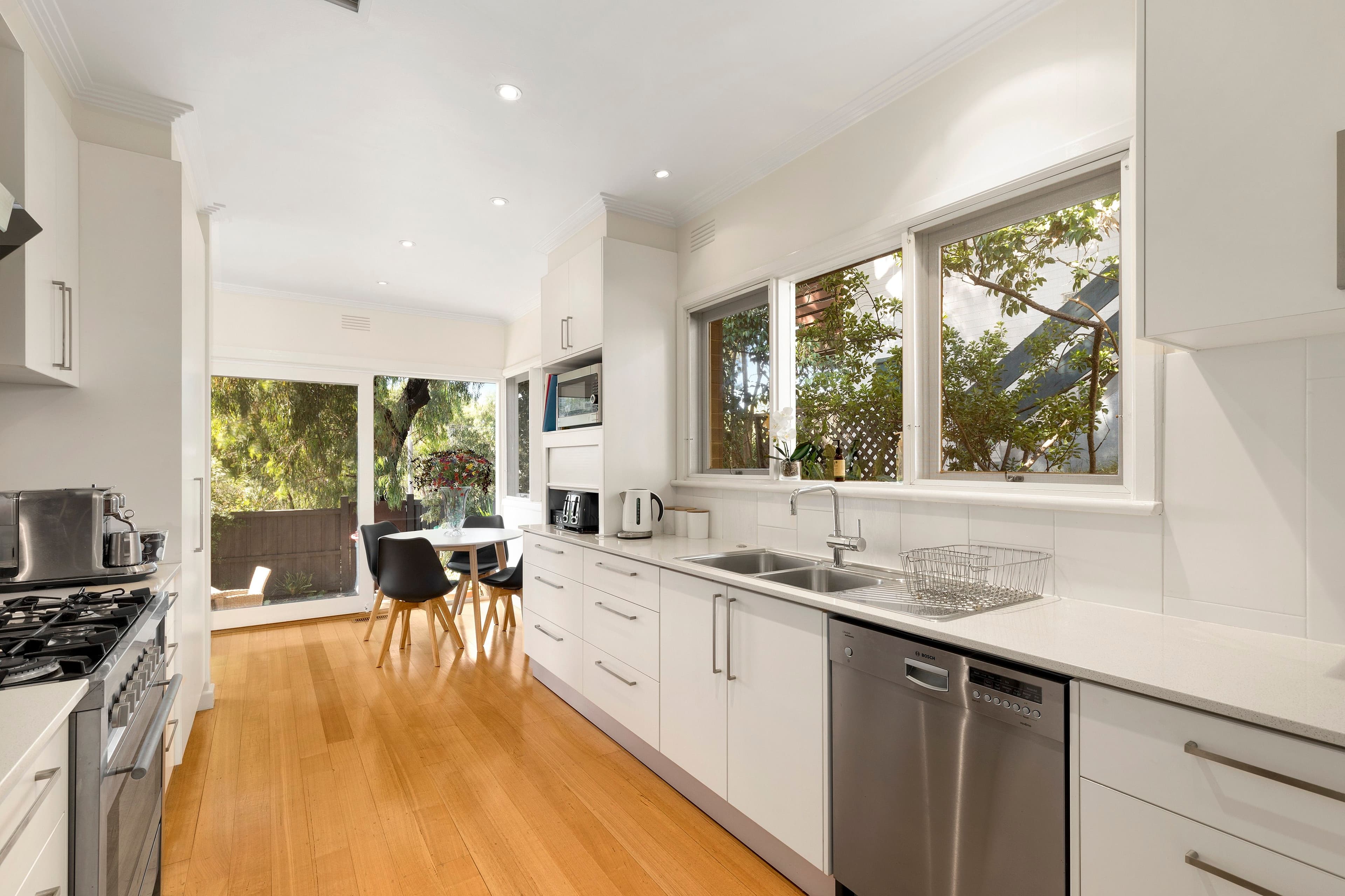222 Greenslopes Drive, Templestowe Lower VIC 3107, Templestowe Lower - Thumbnail 3