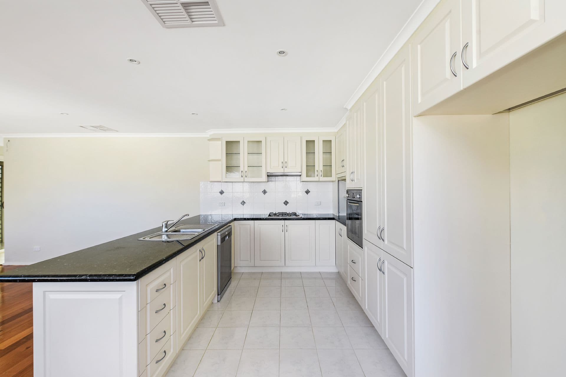 59 Matthew Flinders Avenue, Endeavour Hills VIC 3802, Endeavour Hills - Thumbnail 3